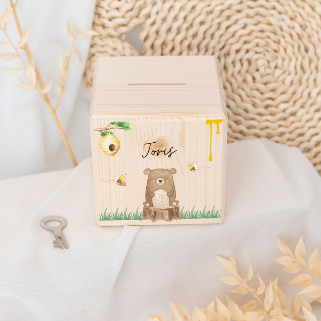 Spardose Holz personalisiert - Tierischer Gartenzauber Aquarell