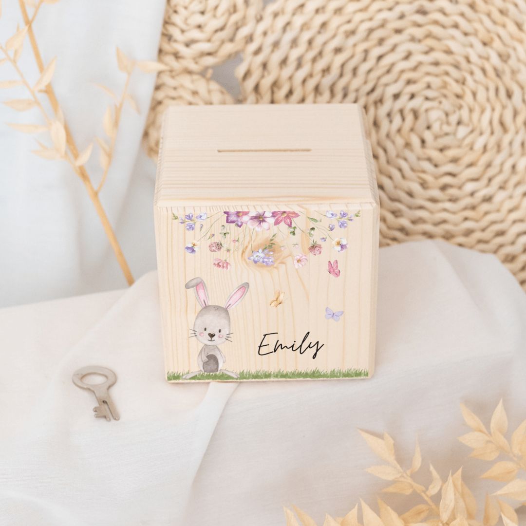 Spardose Holz personalisiert - Tierischer Gartenzauber Aquarell