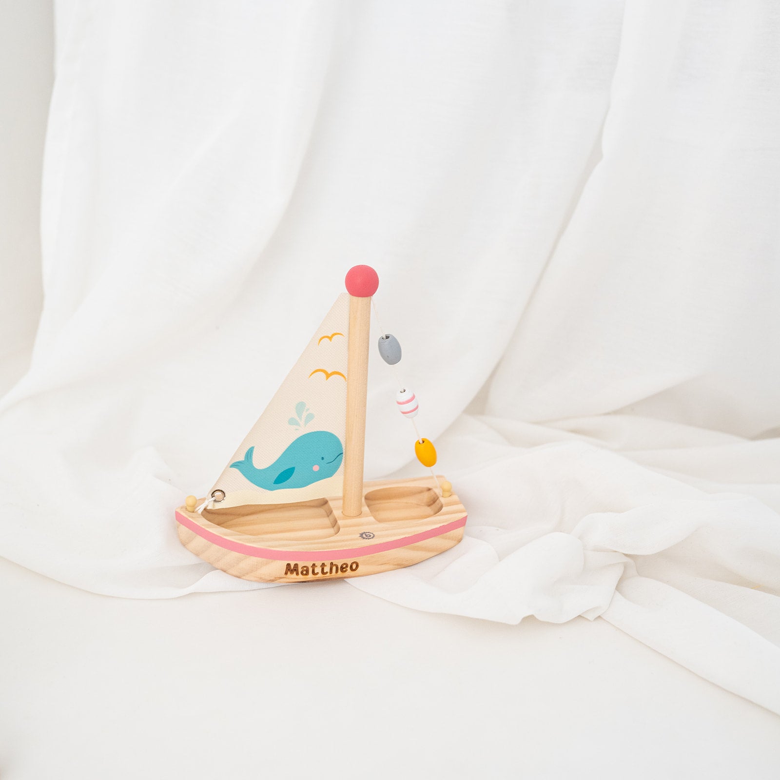 Segelschiff Holz personalisiert - Wal oder Robbe