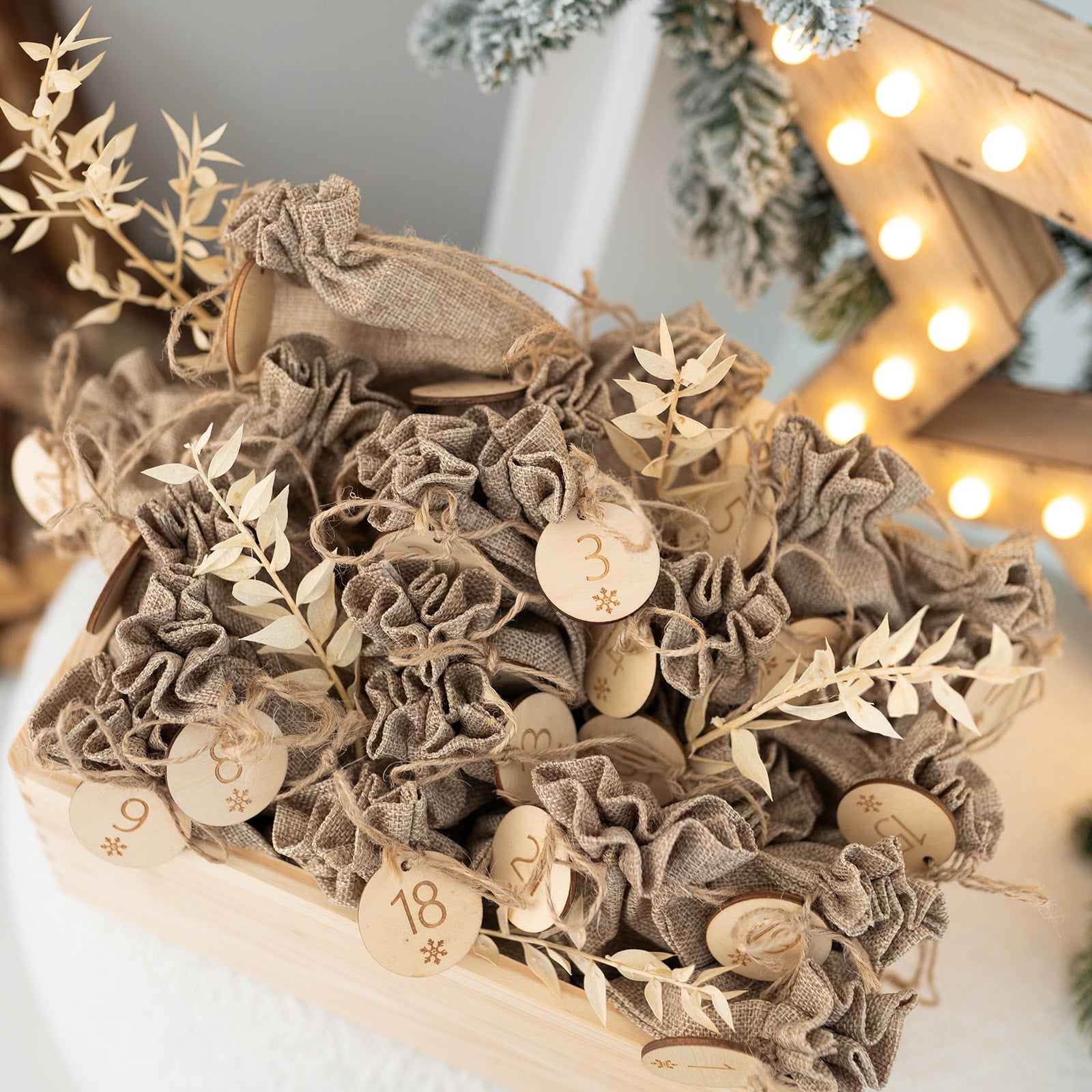 Adventskiste "Weihnachtsschlitten bunt" personalisiert