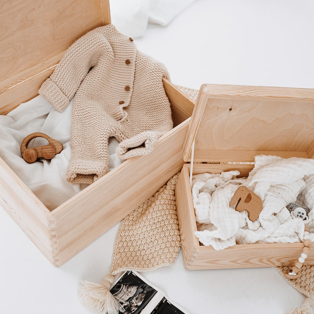 Erinnerungsbox Baby personalisiert - Tiere Regenbogen Gravur
