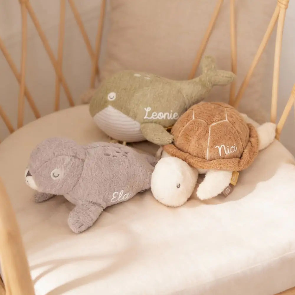 JOLLEIN Activity Stofftier Meerestier Boucle personalisierbar Kuscheltier - wunderwunsch
