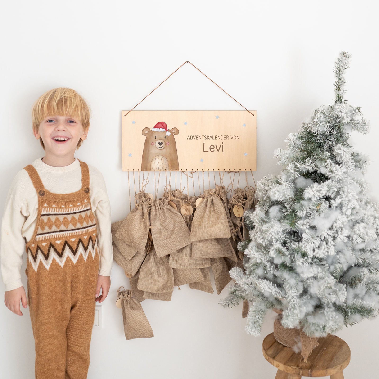 Adventskalender "Weihnachtsbär bunt" personalisiert