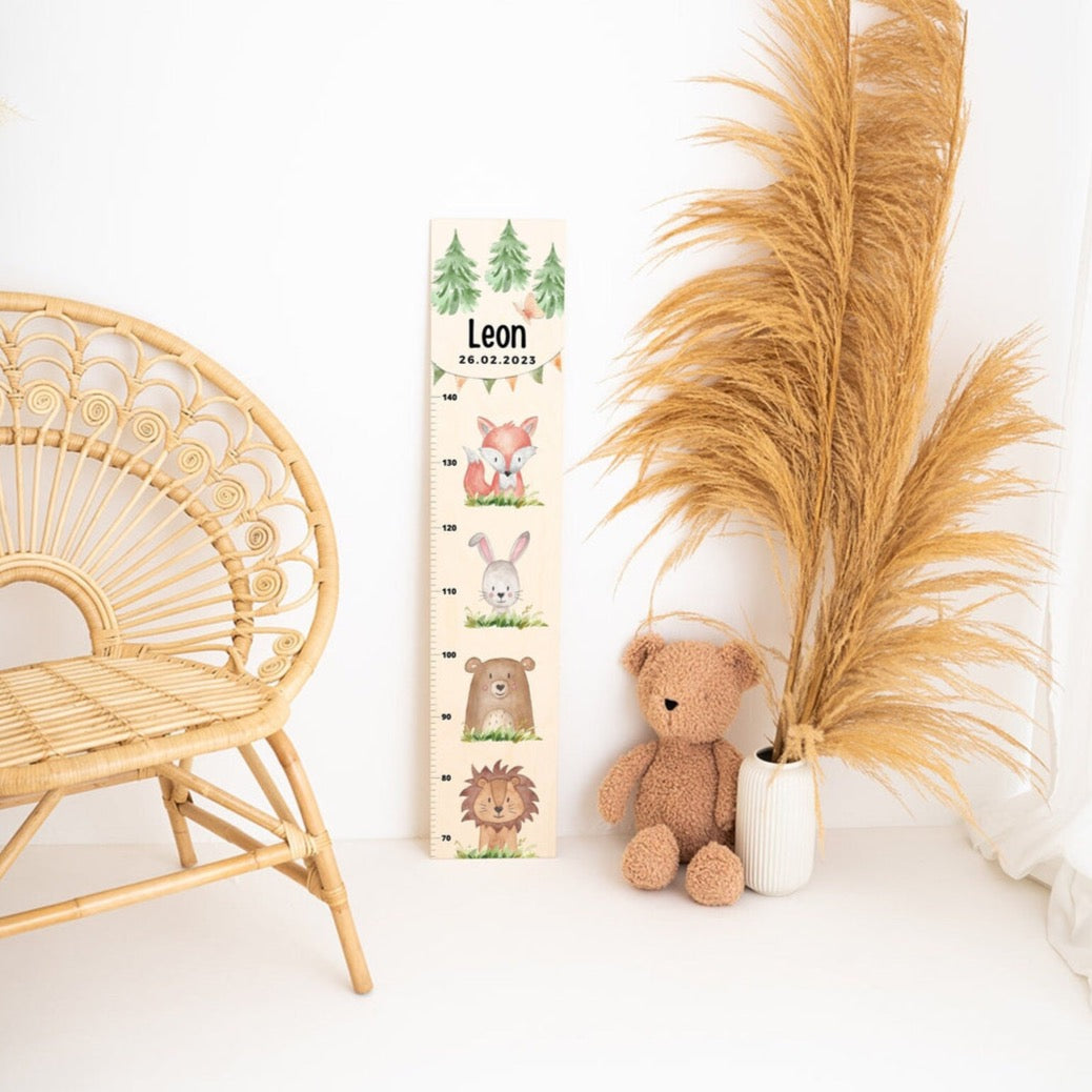 Kindermesslatte Holz personalisiert - Tiere übereinander Wald Aquarell