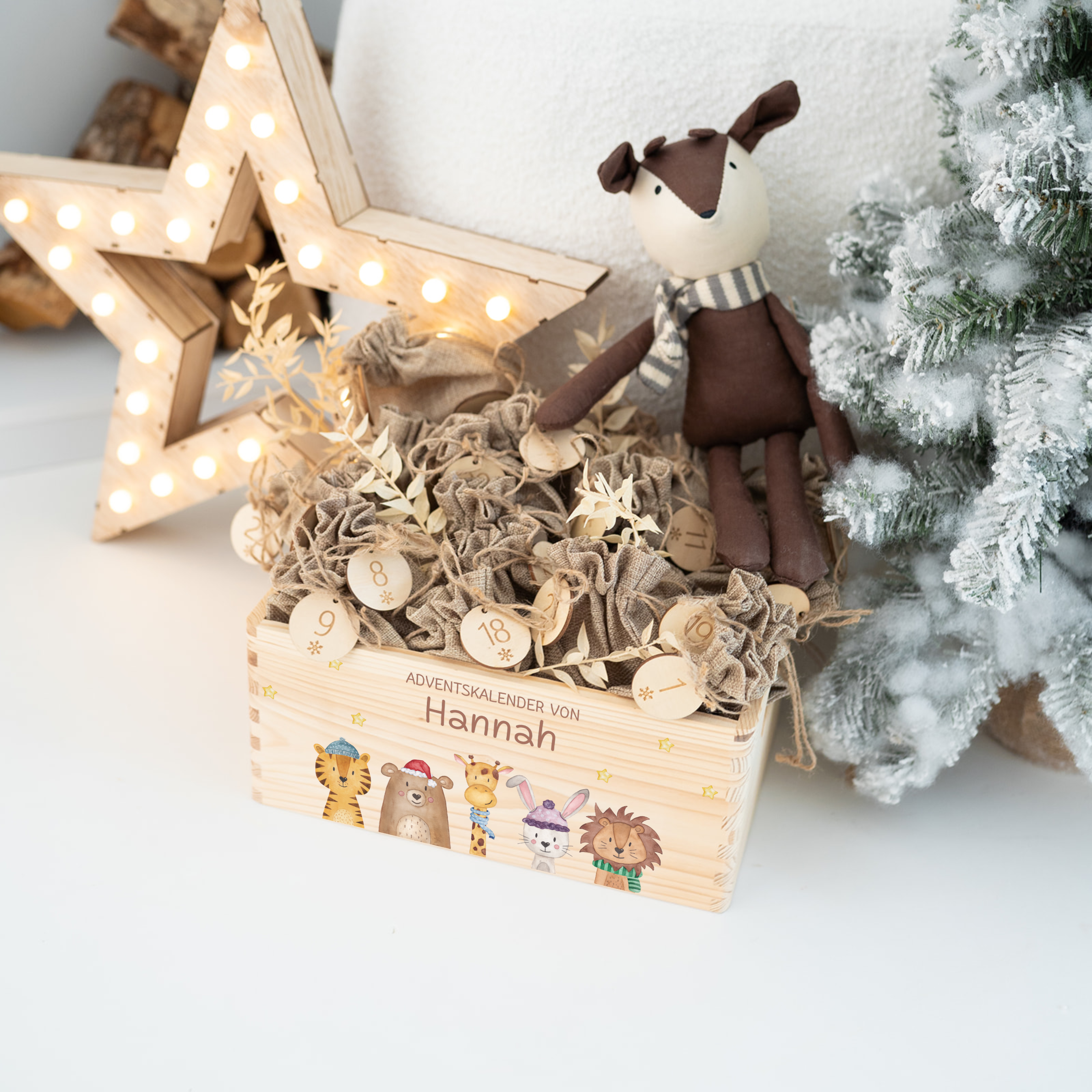 Adventskiste "Weihnachtstiere unten Sterne" personalisiert
