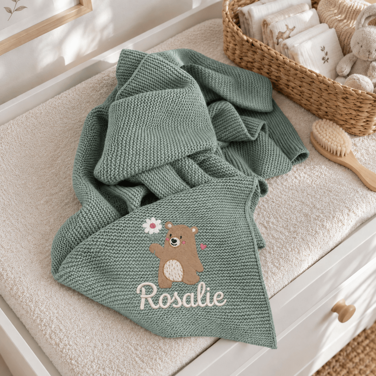Baby Strickdecke aus 100% Bio-Baumwolle personalisiert - Bär mit Blume - wunderwunsch