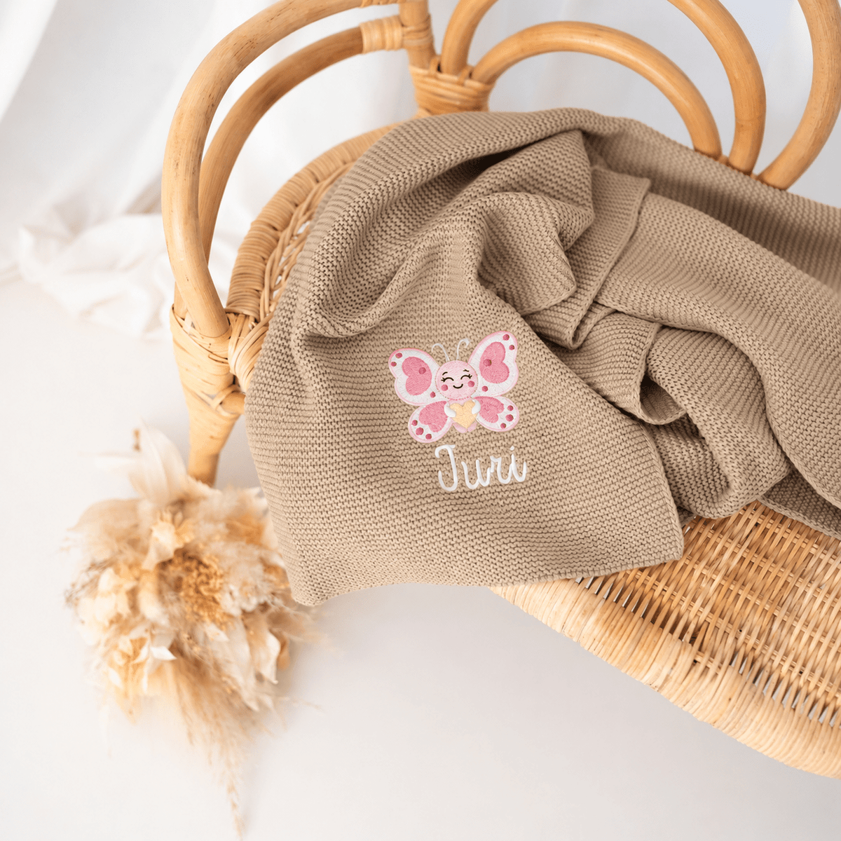 Baby Strickdecke aus 100% Bio-Baumwolle personalisiert - Schmetterling mit Herz - wunderwunsch