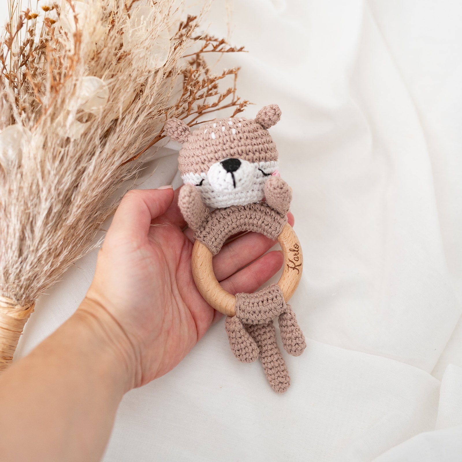 Babyrassel personalisiert - Otter, Fuchs, Löwe, Dino - wunderwunsch