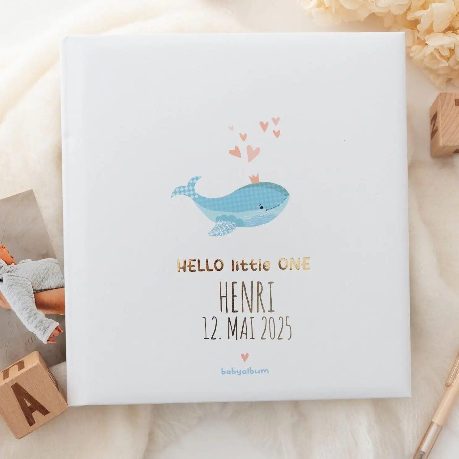 Babytagebuch Wal „Hello little One“ personalisierbar - wunderwunsch
