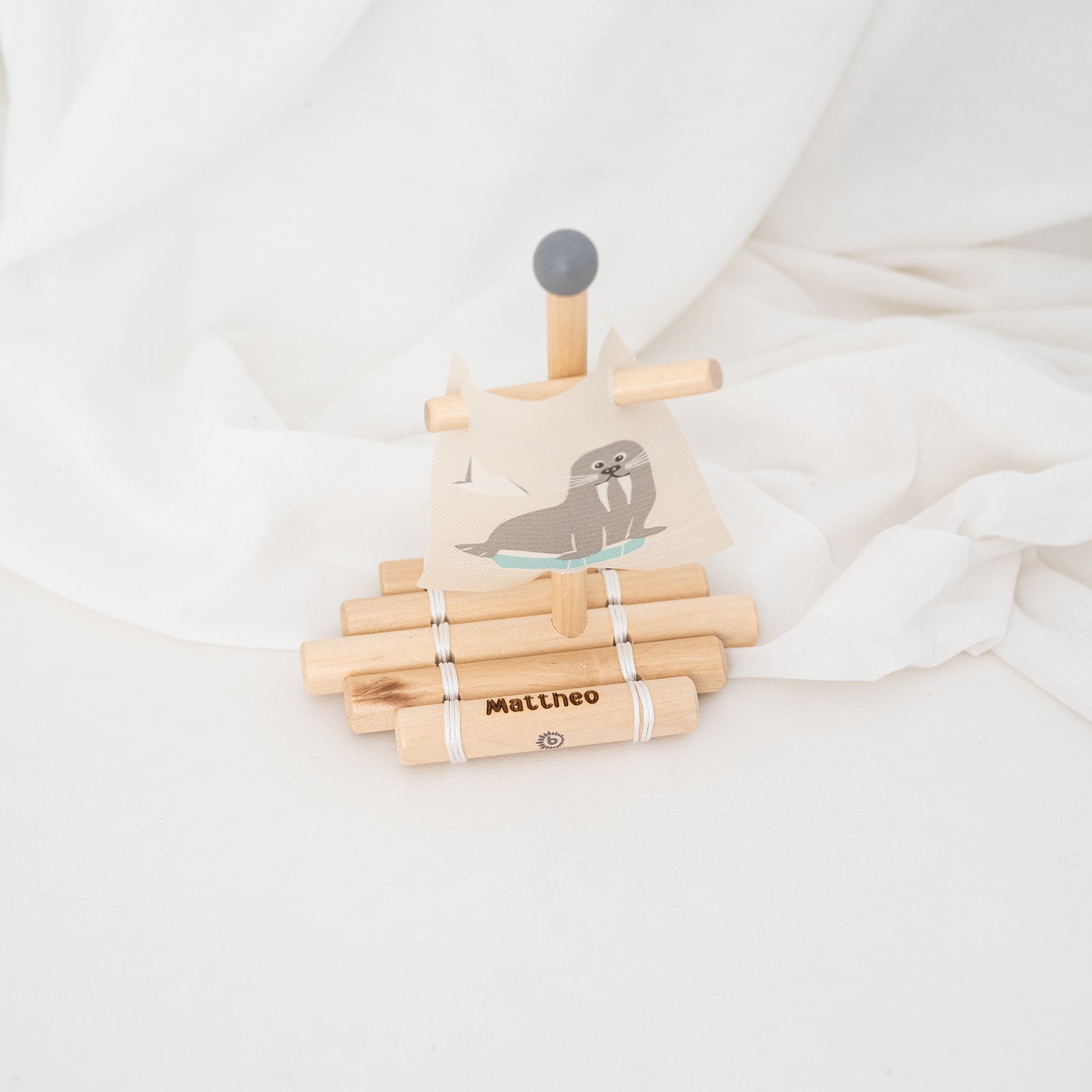 BIECO Segelschiff Holz personalisiert - Wal oder Robbe - wunderwunsch