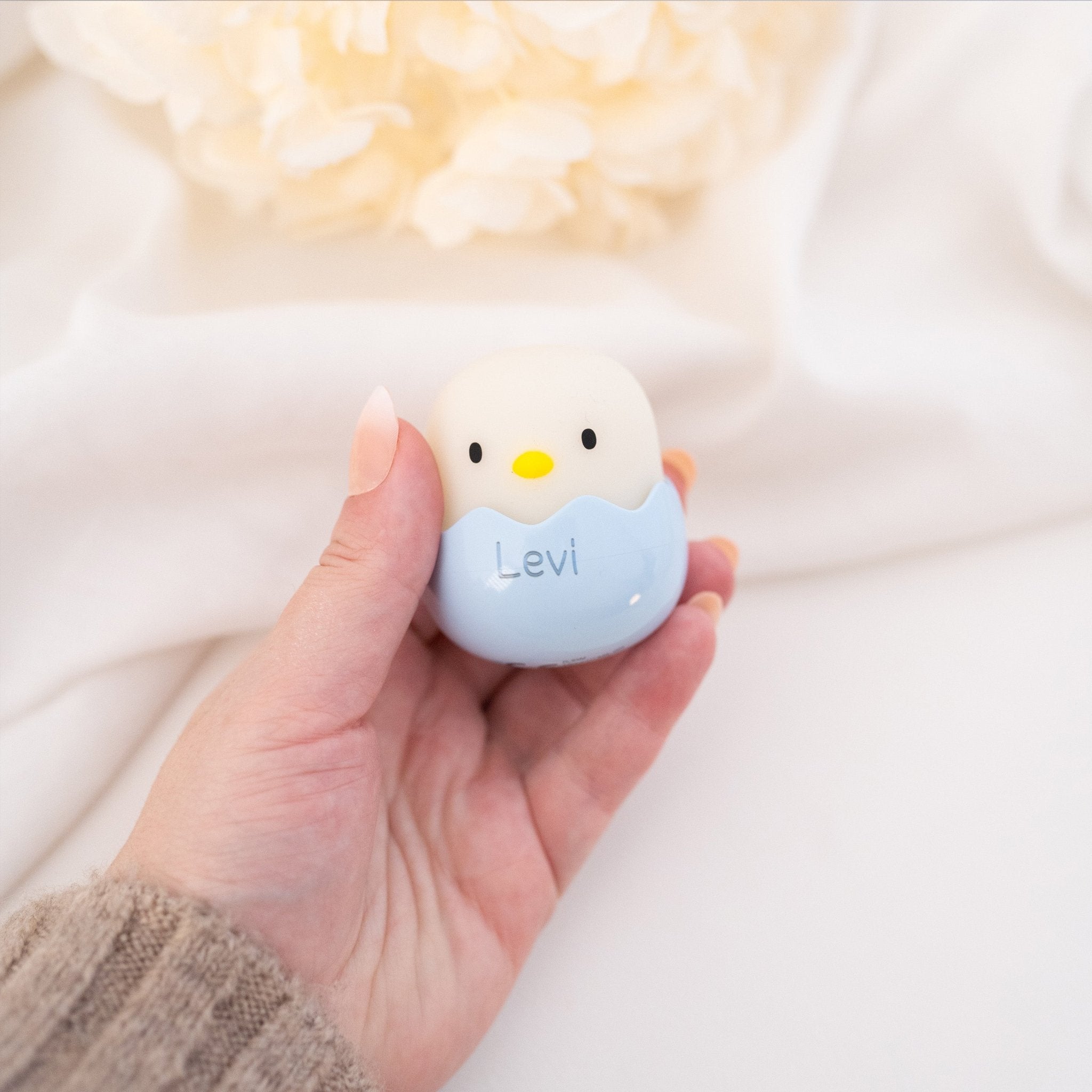EGGY EGG Baby Küken Nachtlicht personalisiert - blau, gelb oder grün - wunderwunsch