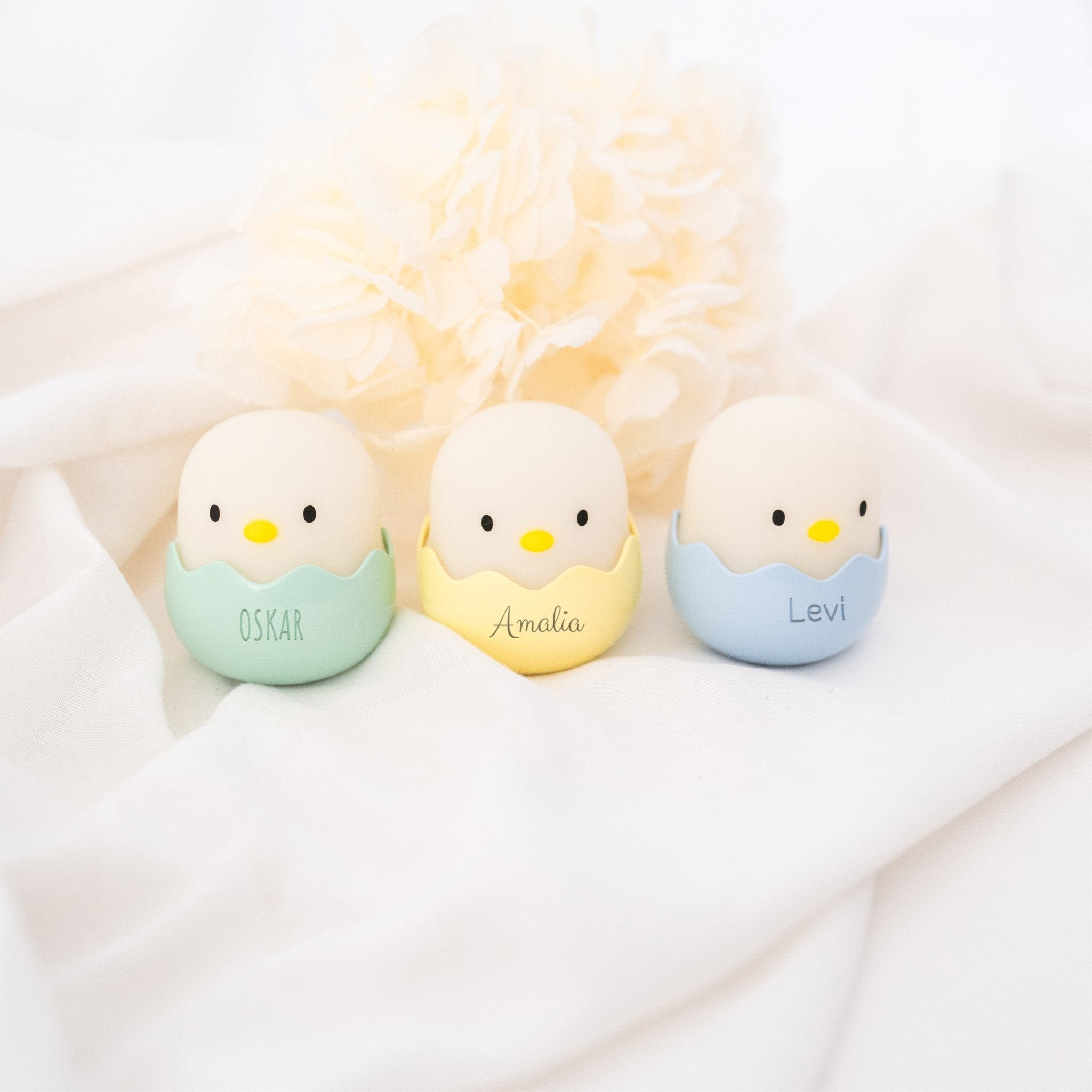 EGGY EGG Baby Küken Nachtlicht personalisiert - blau, gelb oder grün - wunderwunsch