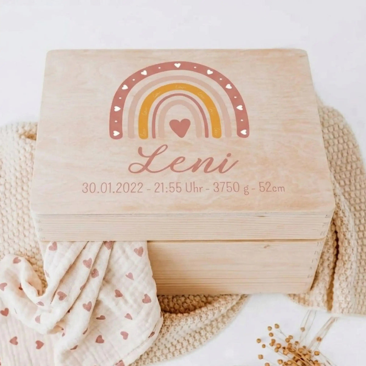 Erinnerungsbox Holz mit Wunschdaten – Regenbogen Boho rosa Aquarell - wunderwunsch