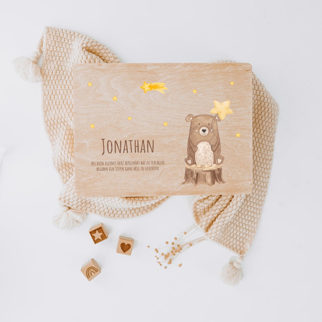 Erinnerungsbox Holz "Sternenkind" mit Wunschname – Bär Aquarell - wunderwunsch