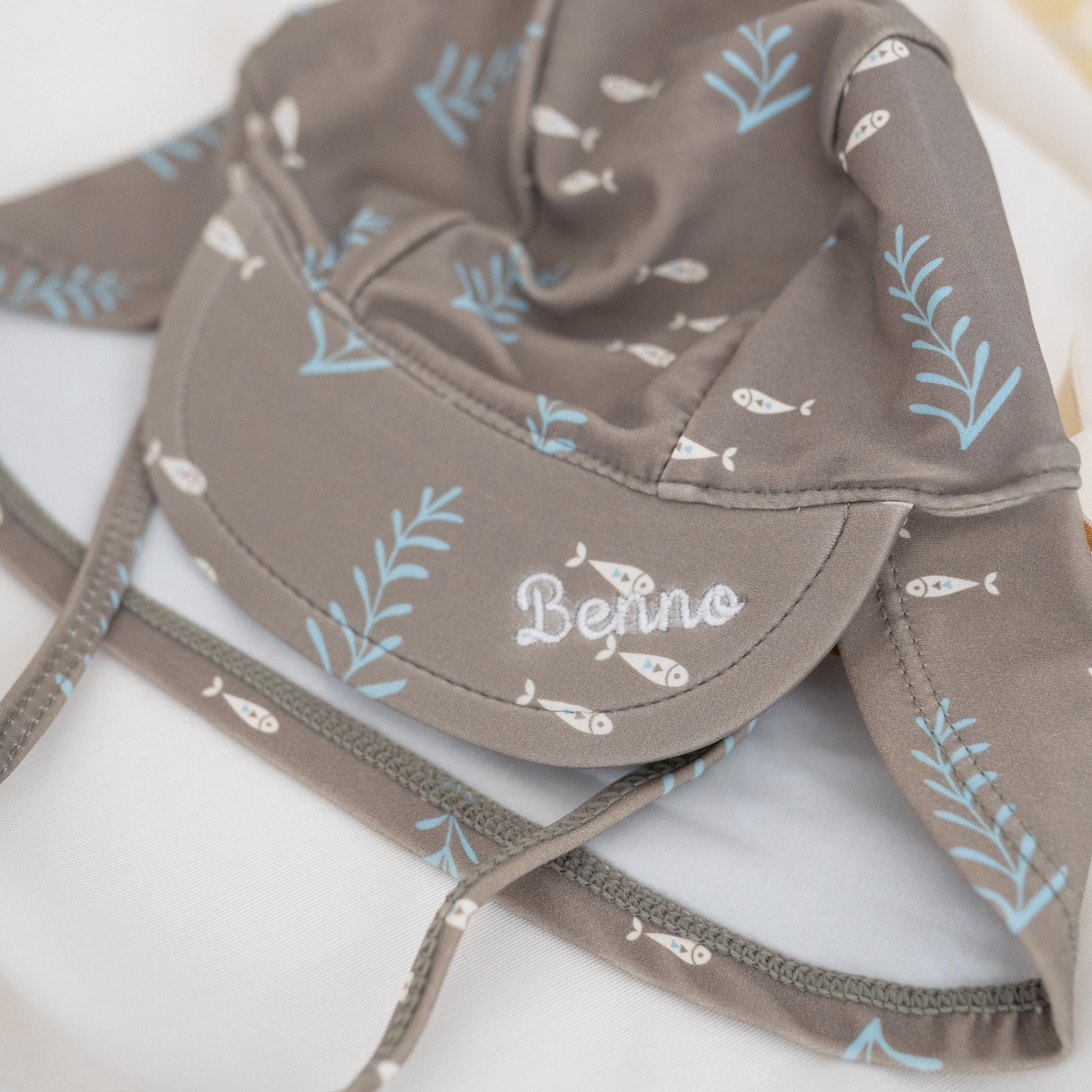 FRESK UV Sonnenhut mit Nackenschutz personalisierbar - wunderwunsch