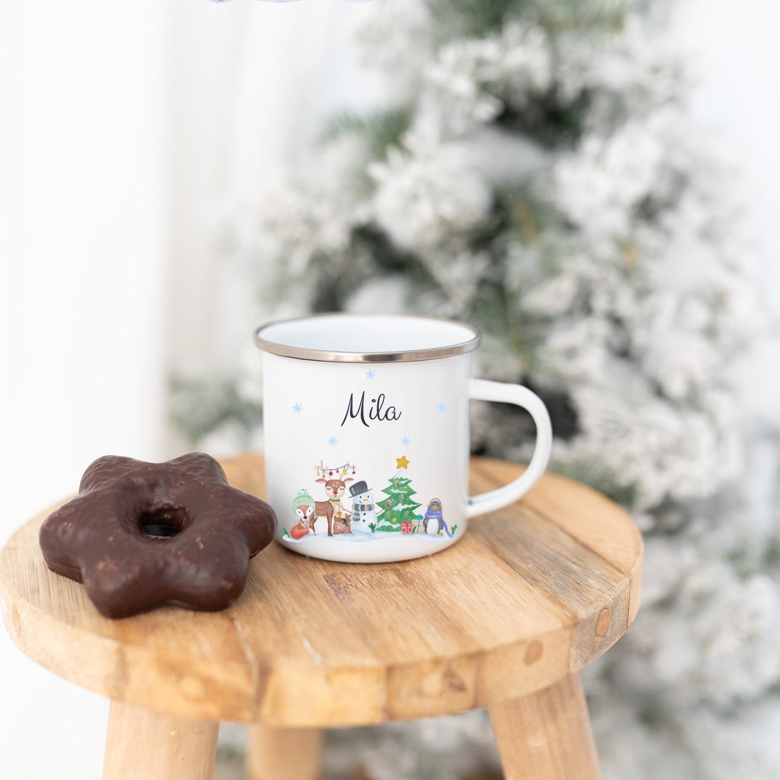 Frühstücksbrett und Emaille Kindertasse personalisiert - Waldtiere Winter bunt - wunderwunsch