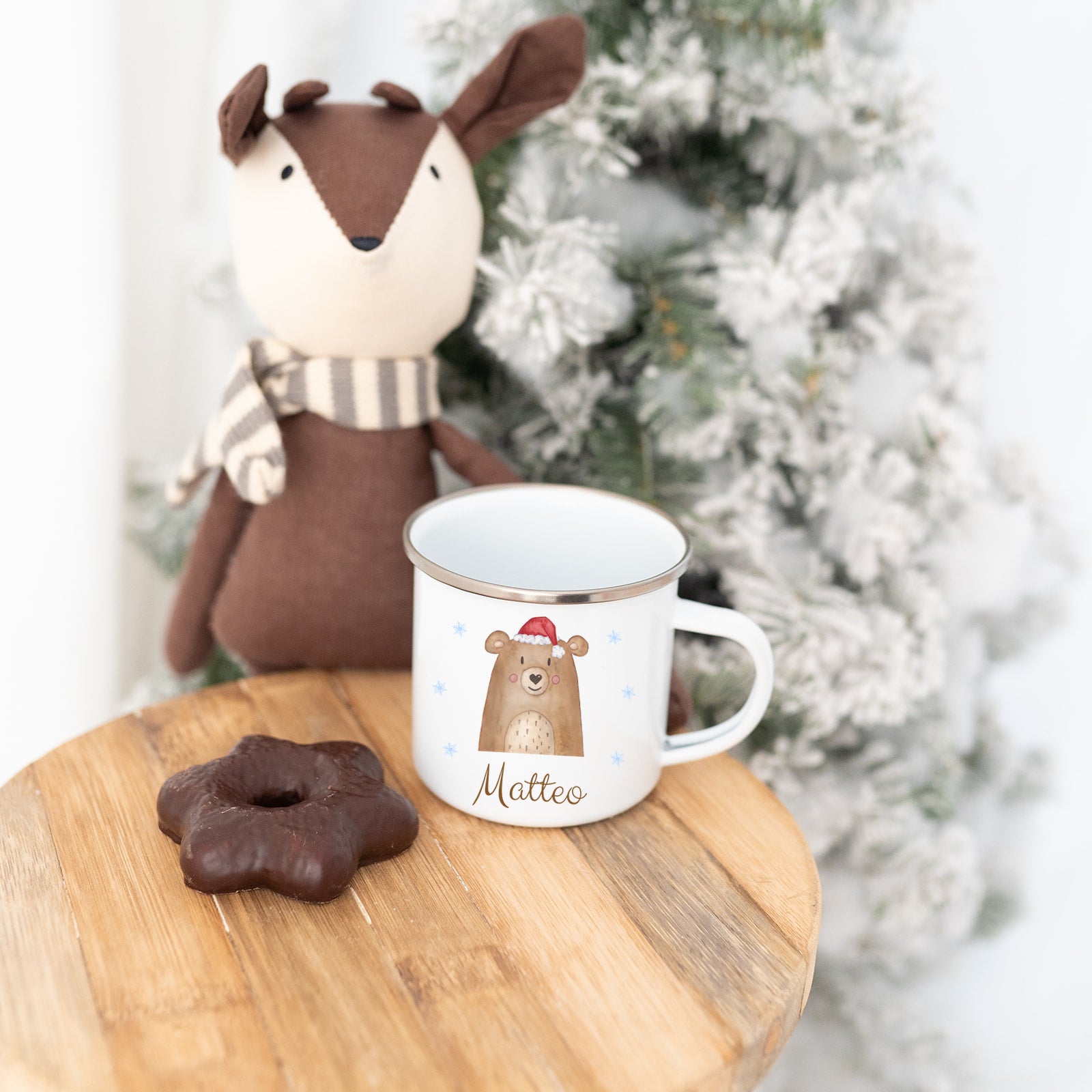 Frühstücksbrett und Emaille Kindertasse personalisiert - Weihnachtsbär bunt - wunderwunsch