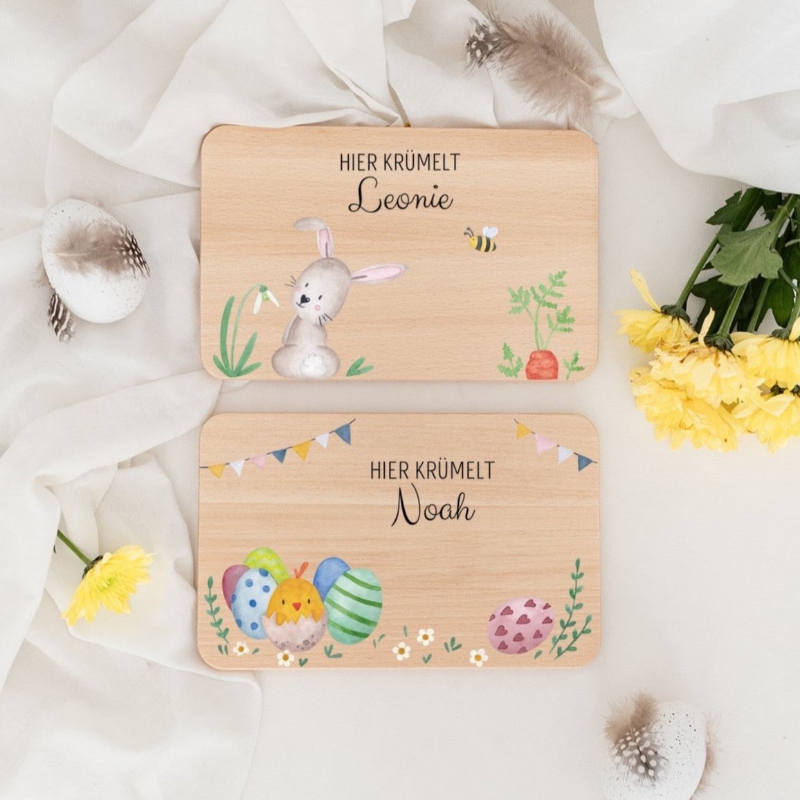 Frühstücksbrettchen personalisiert - Osterhase und Eiersuche Aquarell - wunderwunsch