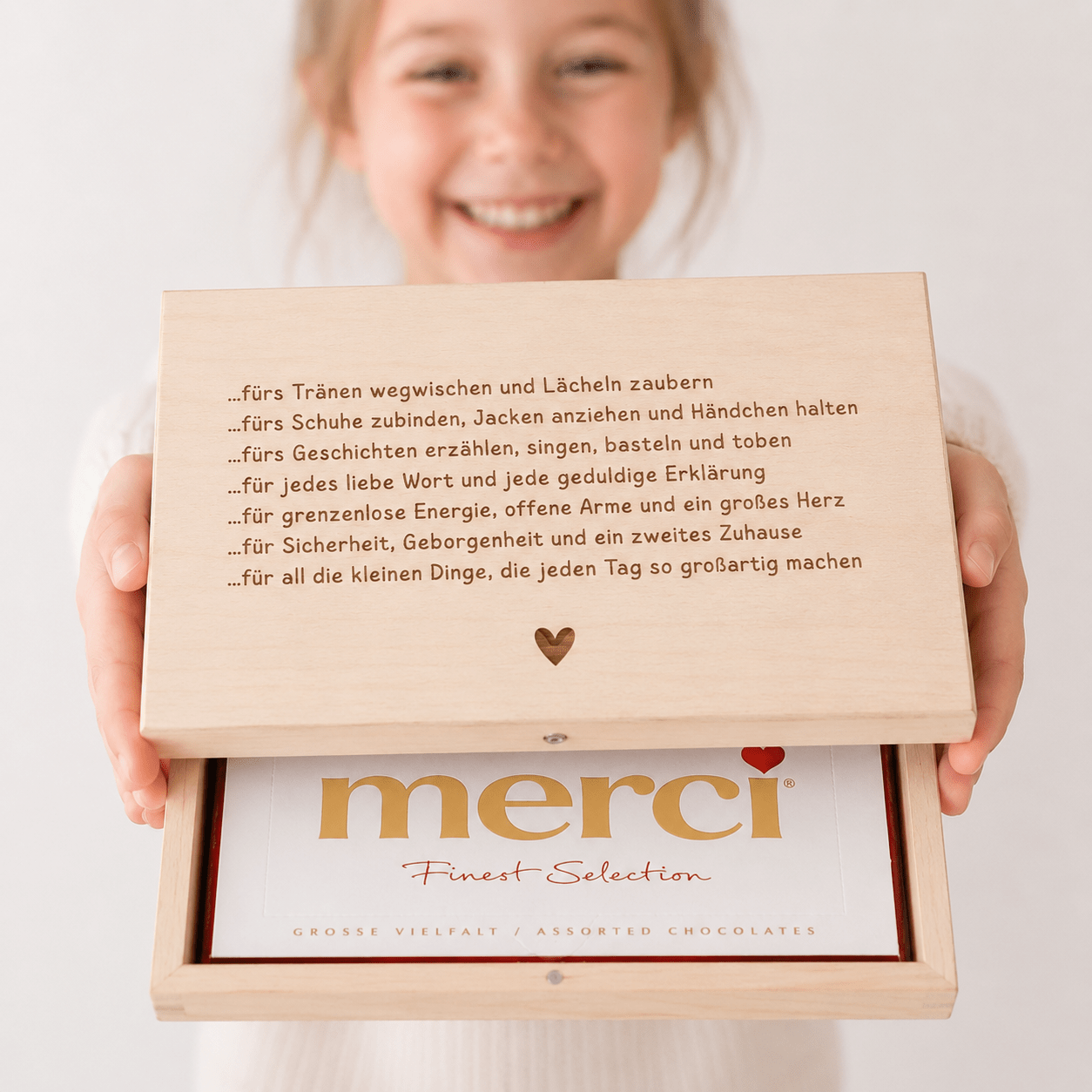 Holzbox Merci - Abschiedsgeschenk Erzieher/in