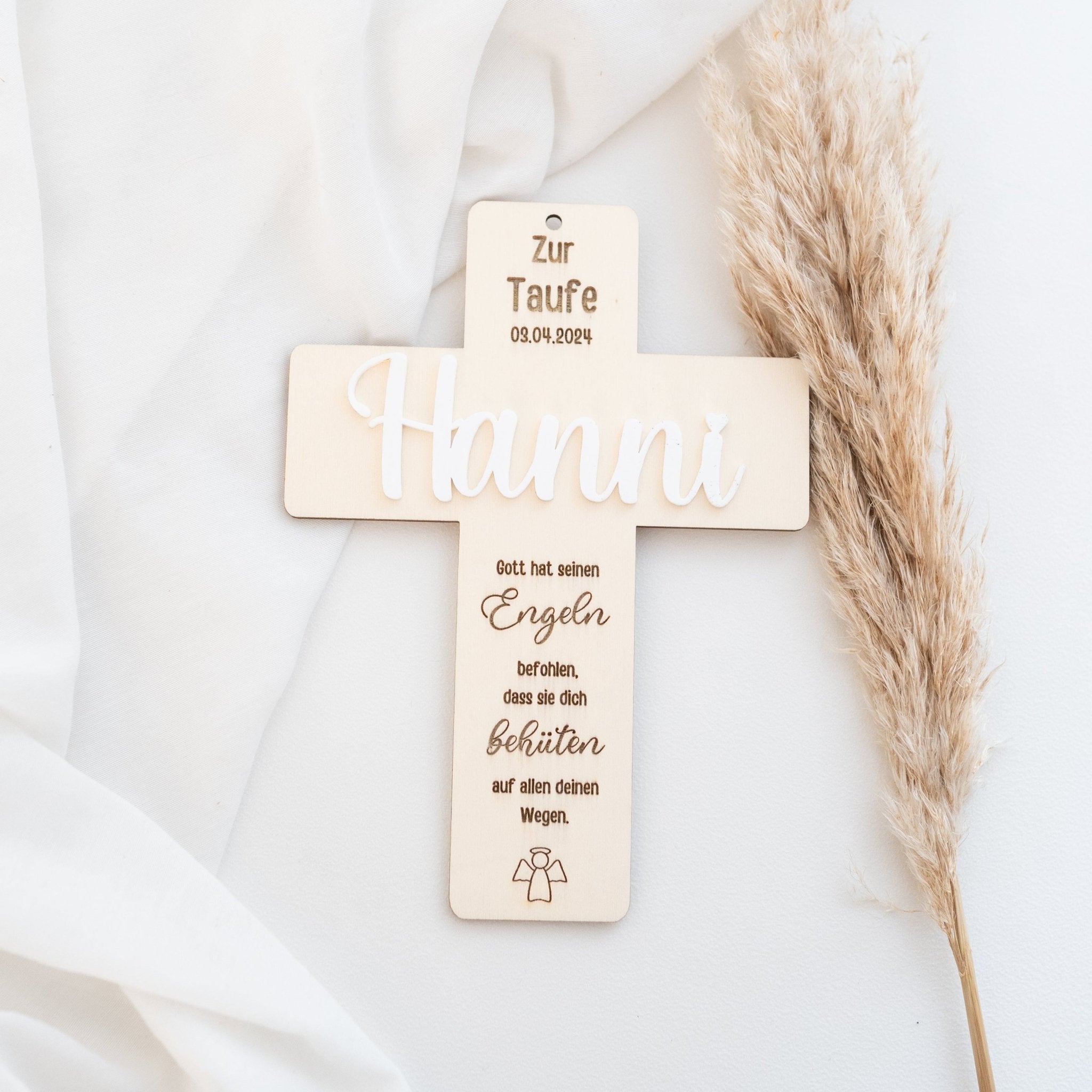 Holzkreuz "Zur Taufe" oder "Zur Kommunion" mit Acryl personalisiert - wunderwunsch