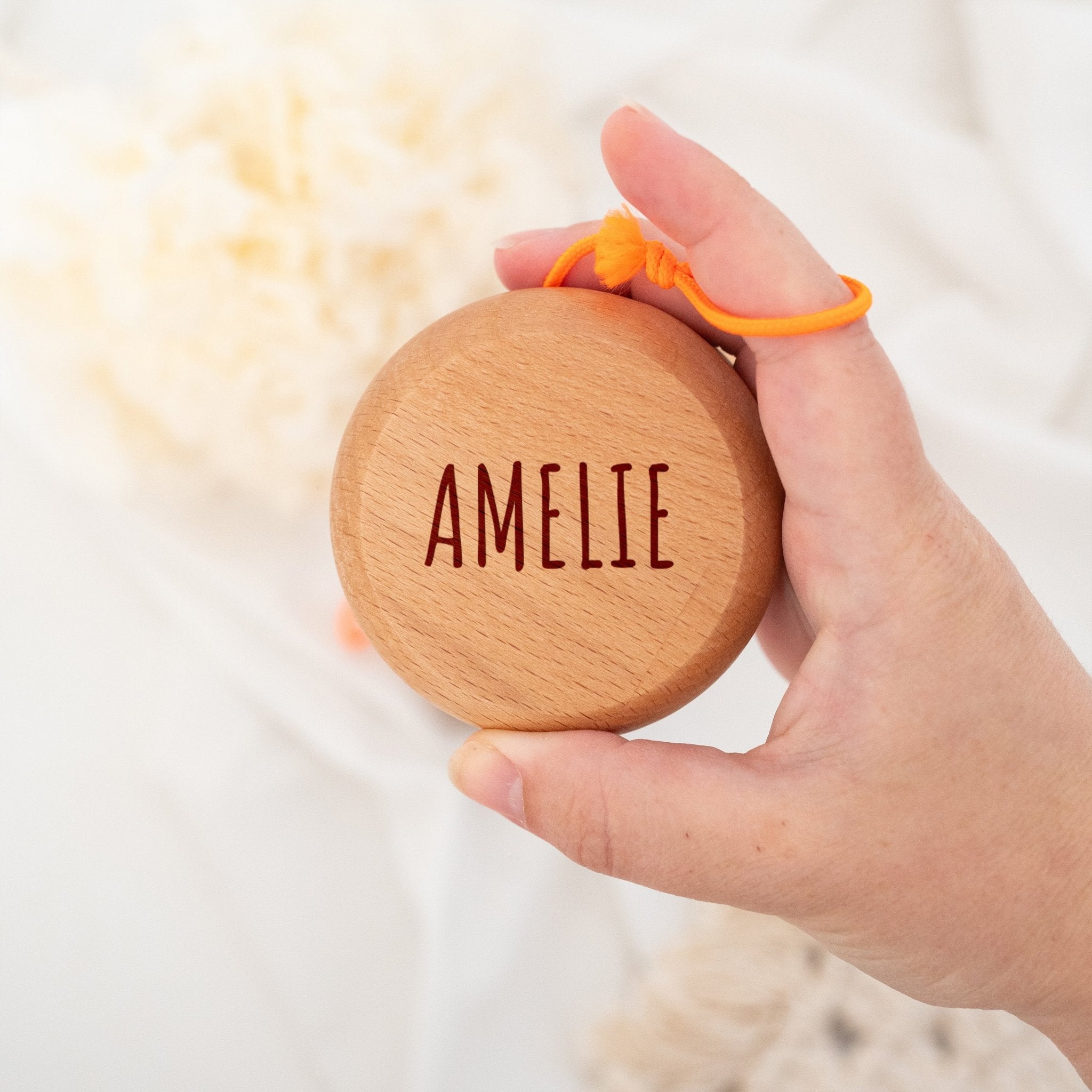 Jojo aus Holz personalisiert - wunderwunsch