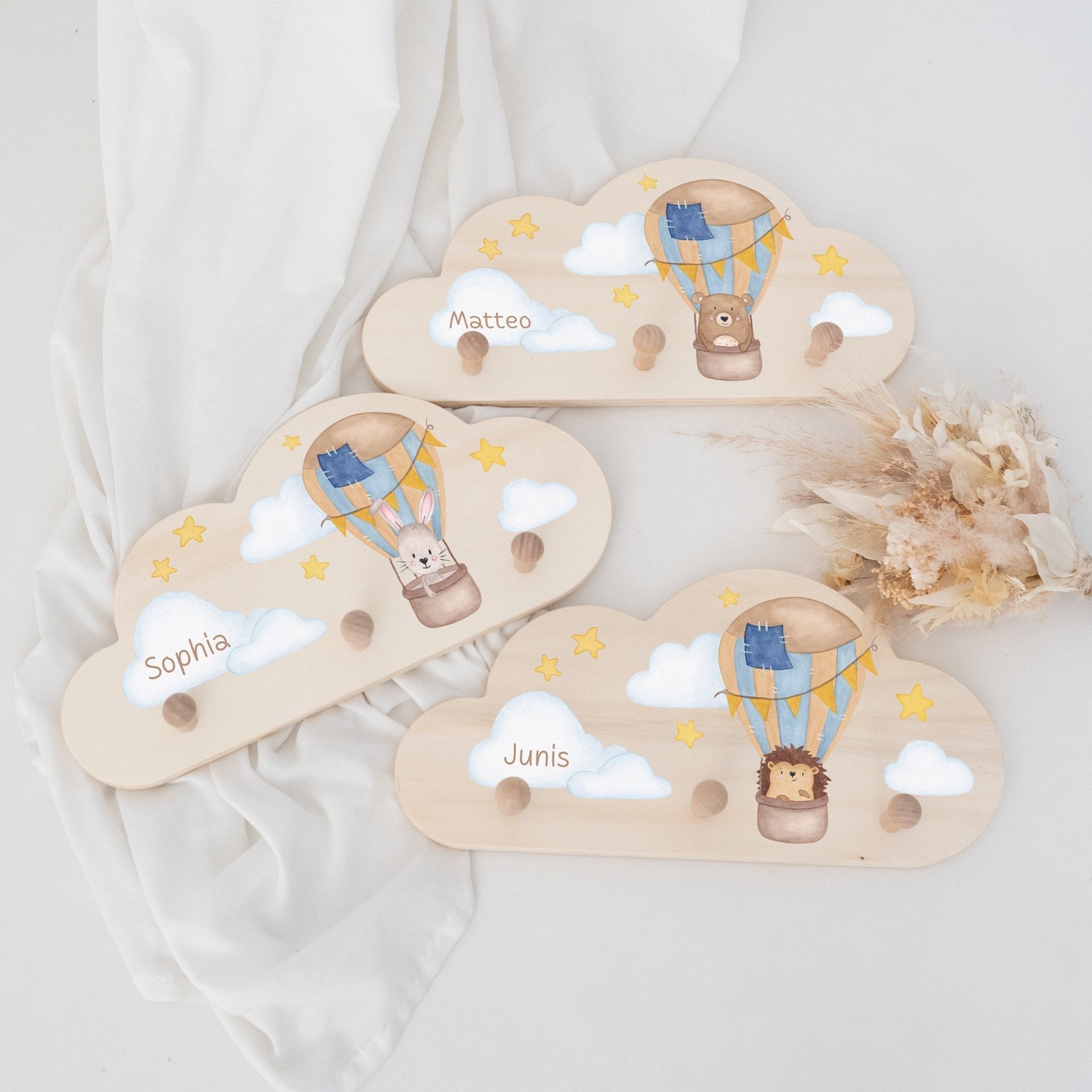 Kleidergarderobe für Kinder personalisiert - Tier im Ballon Aquarell - wunderwunsch