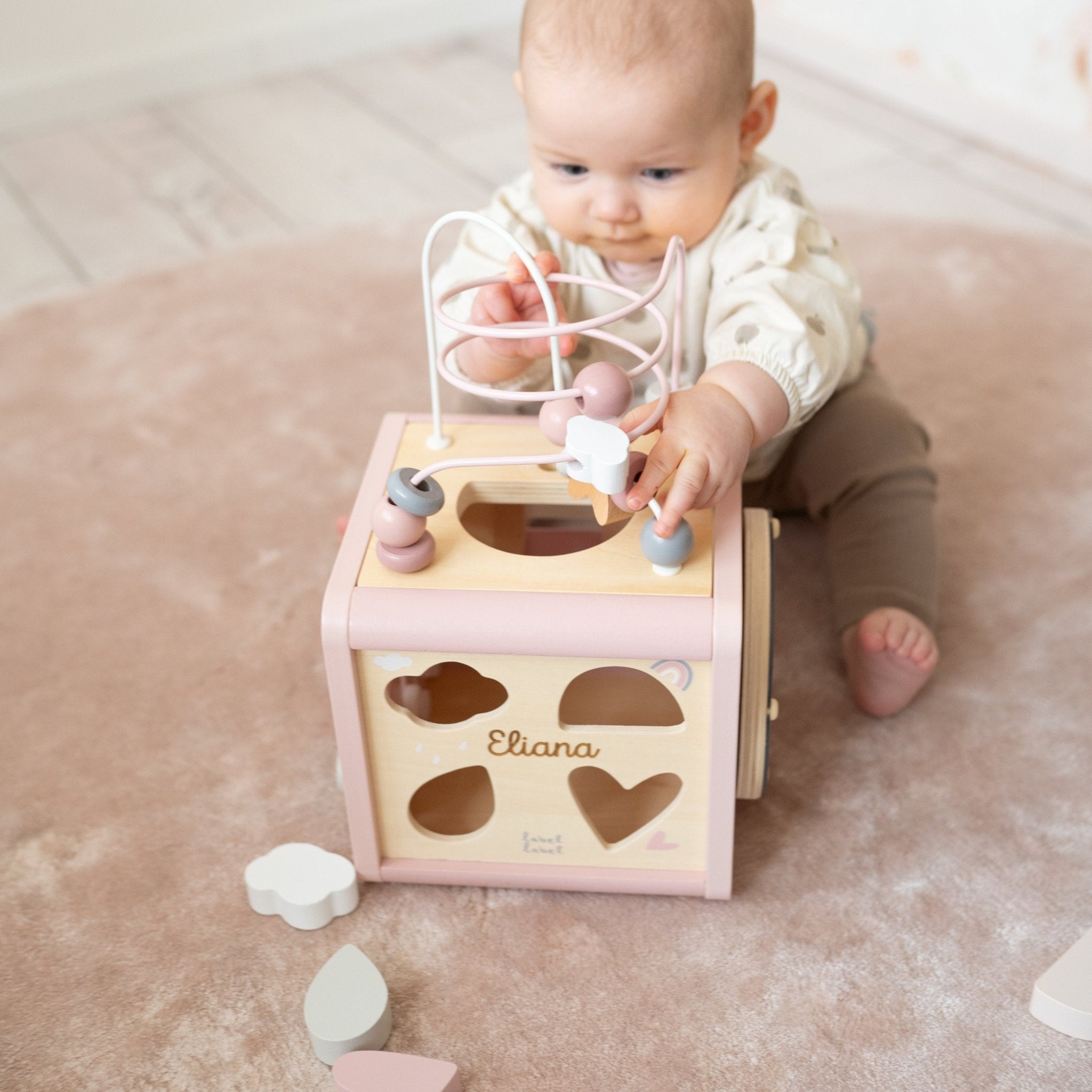 LABEL LABEL Motorikwürfel Formen personalisiert - rosa, blau oder nougat - wunderwunsch