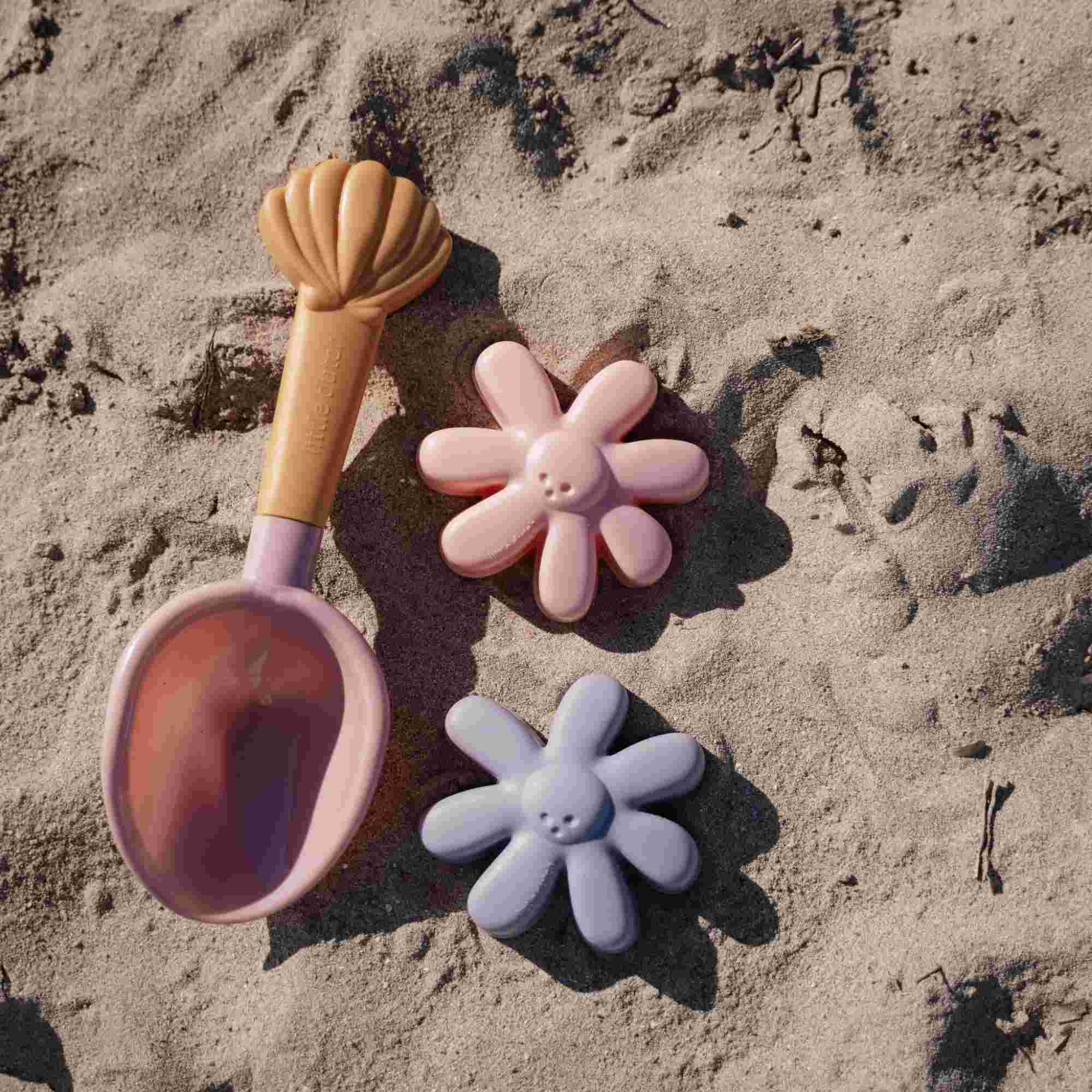 LITTLE DUTCH 3-teiliges rosa Strandset Schaufel und Sandformen - wunderwunsch