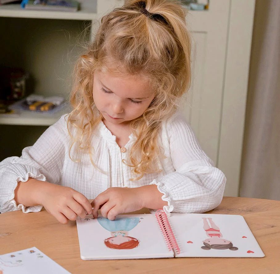 LITTLE DUTCH Anzieh- und Stickerbuch - Rosa & Friends - wunderwunsch