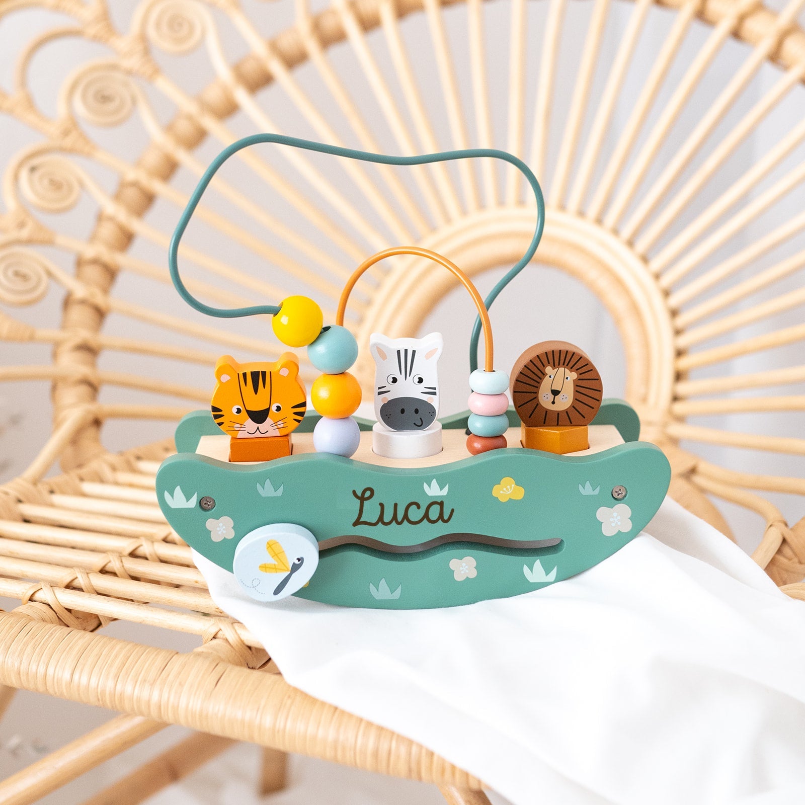 SMALL FOOT Motorikschleife Wippe "Safari Tiere" personalisiert - wunderwunsch