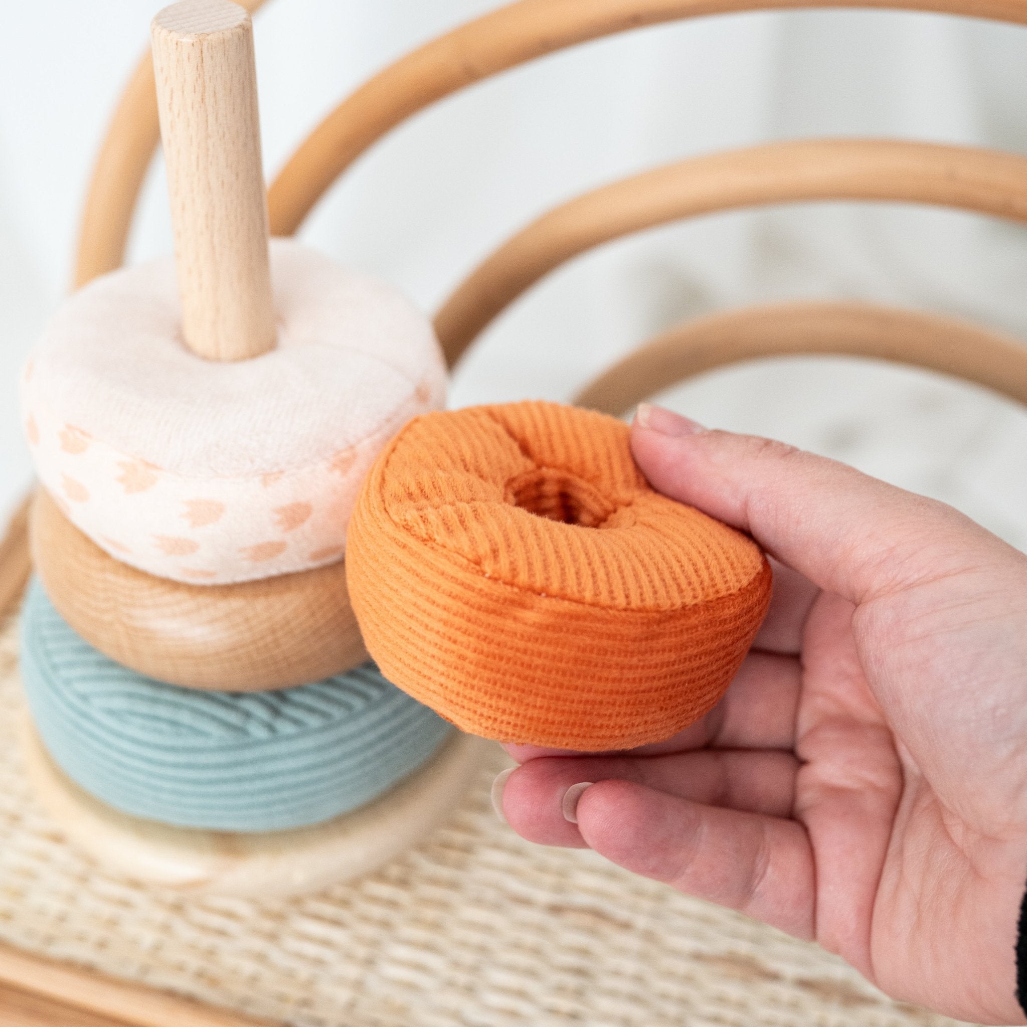 SMALL FOOT Stapelturm Dino Plüsch - wunderwunsch