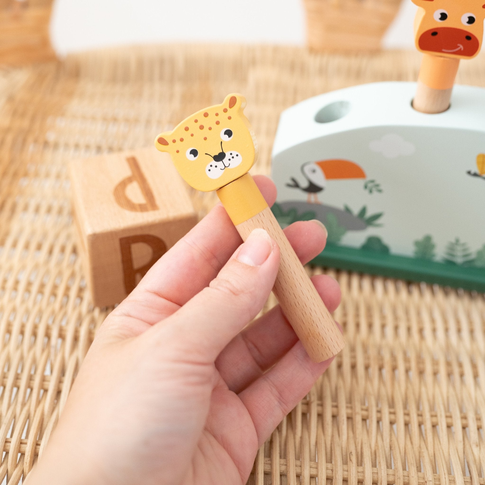 SMALL FOOT Steckspiel hüpfende Tiere personalisierbar - wunderwunsch