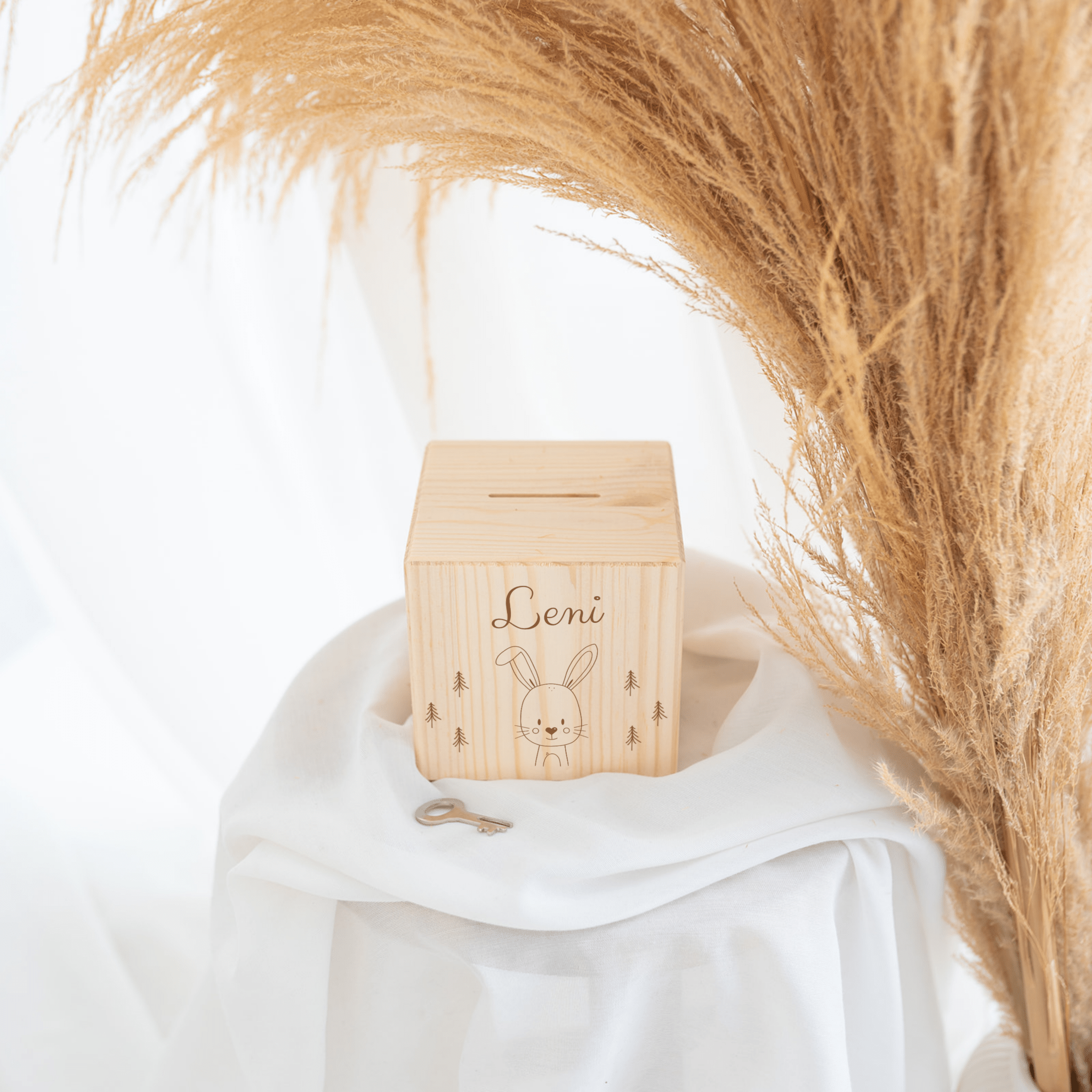 Spardose Holz personalisiert - Tier im Wald Gravur - wunderwunsch