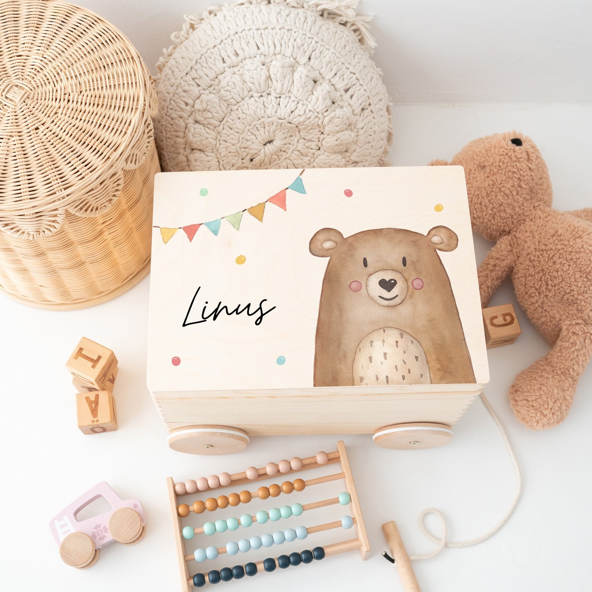 Spielzeugkiste "Tier Girlande" mit Rollen personalisiert - wunderwunsch
