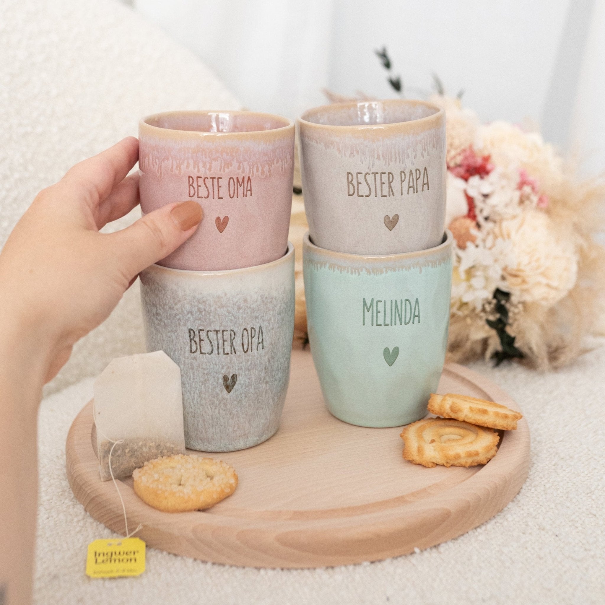 Steingut Becher personalisiert - Name Herz - wunderwunsch