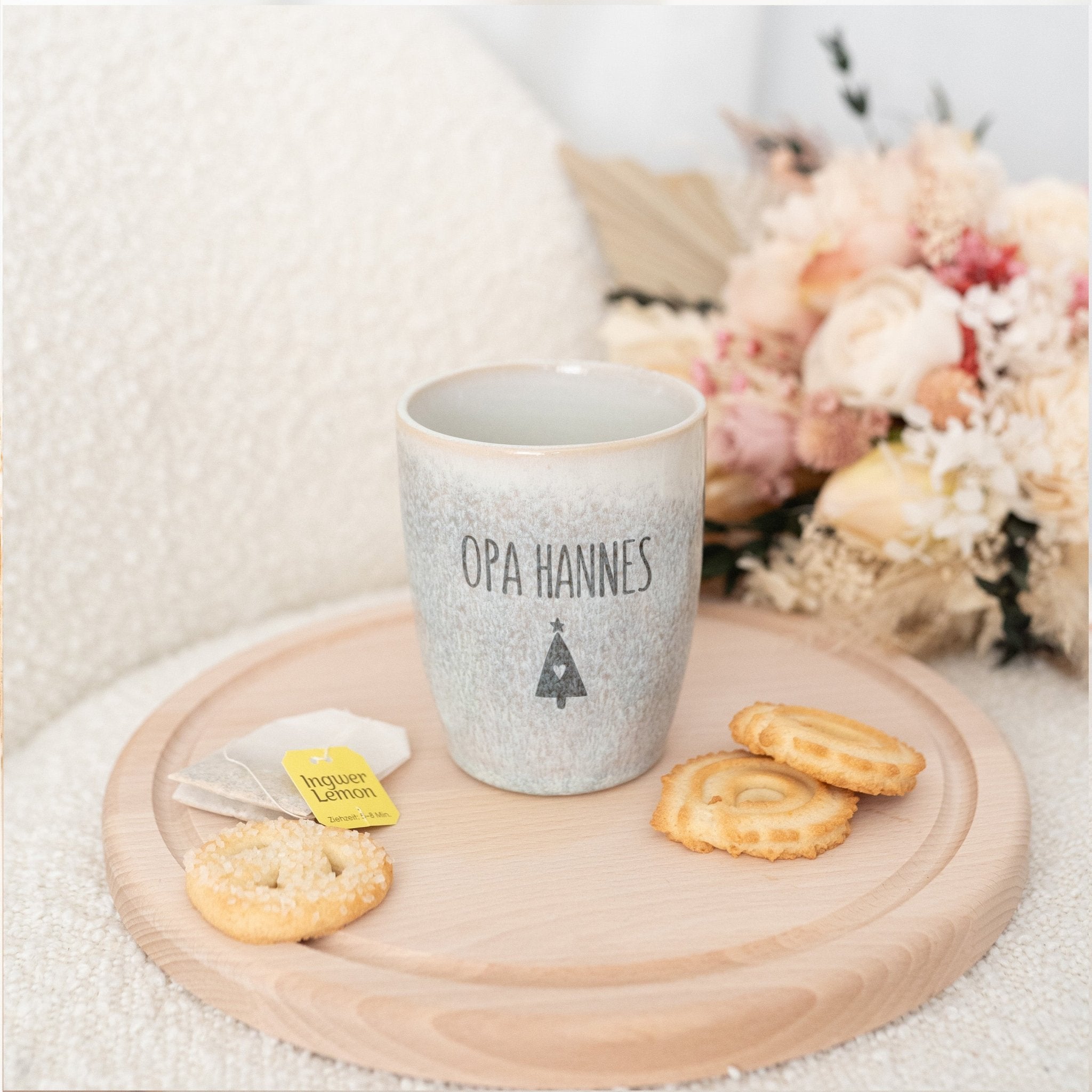 Steingut Becher sand personalisiert - Name Weihnachtsbaum - wunderwunsch