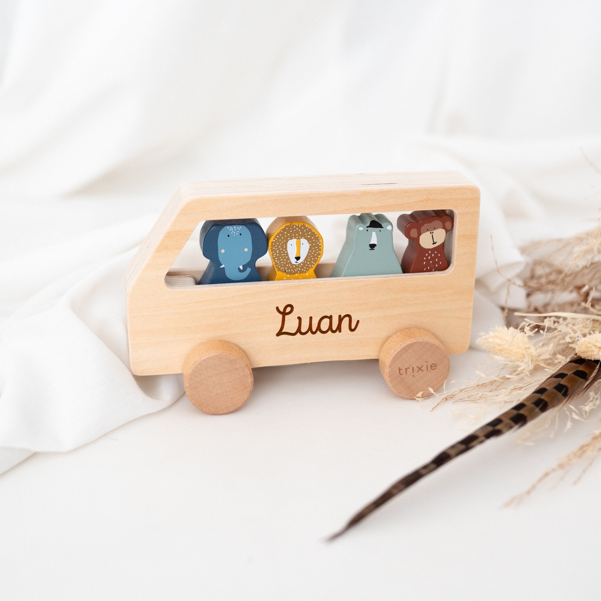 TRIXIE Bus Holz personalisiert - wunderwunsch