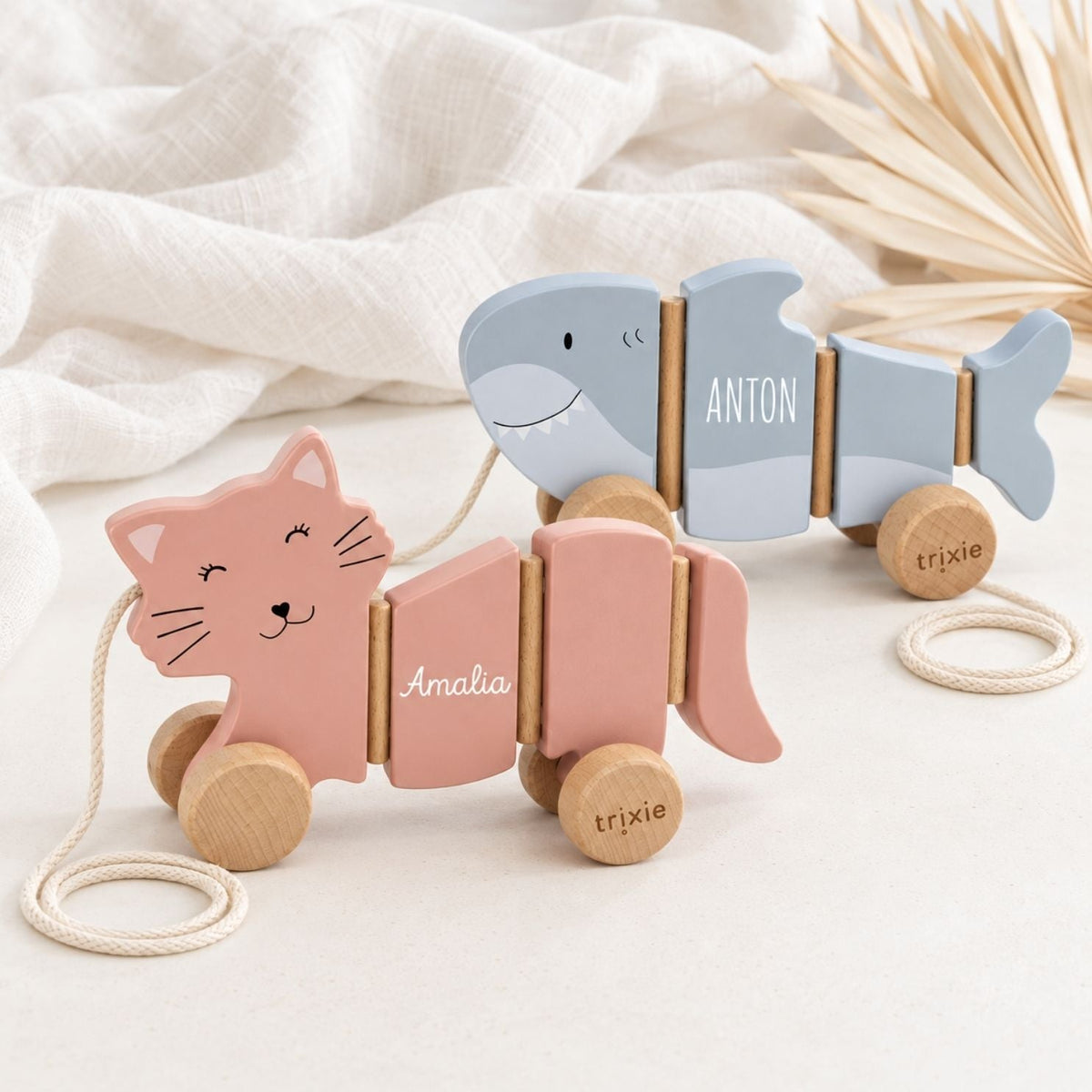 TRIXIE Großes Wackel-Nachziehtier Holz personalisiert - wunderwunsch