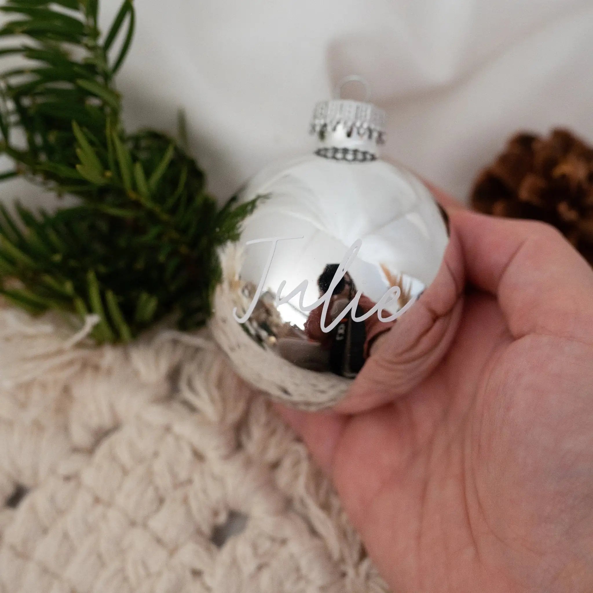 Weihnachtskugel "Name" glänzend personalisiert - wunderwunsch