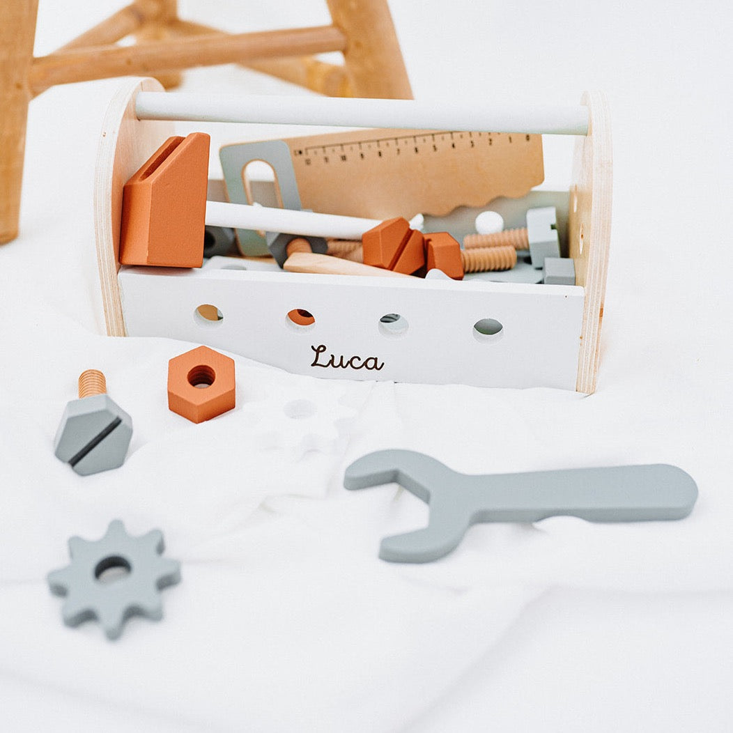 Werkzeugkasten Holz mit Terrakotta personalisiert