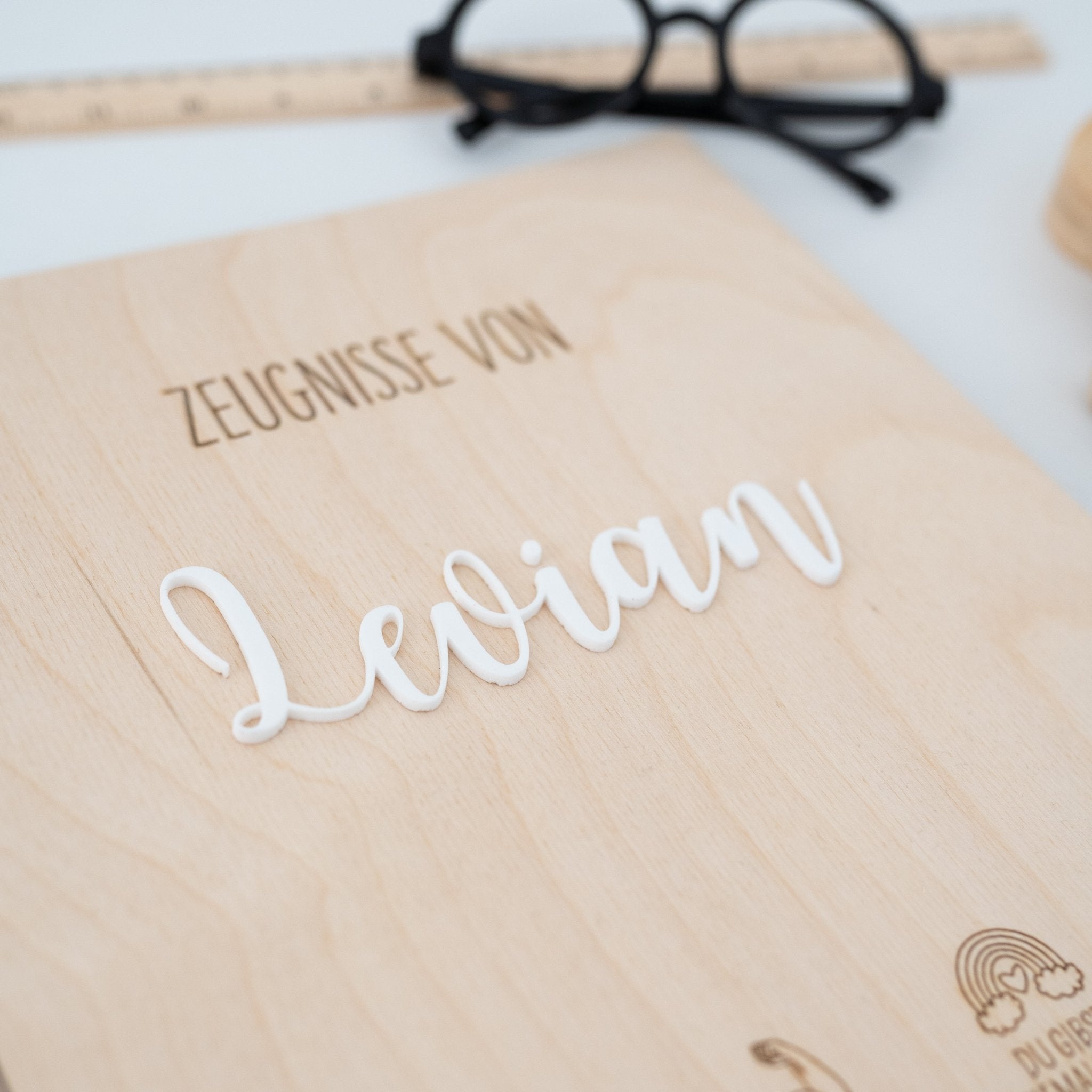 Zeugnismappe Holz personalisiert - Du bist so viel mehr - wunderwunsch