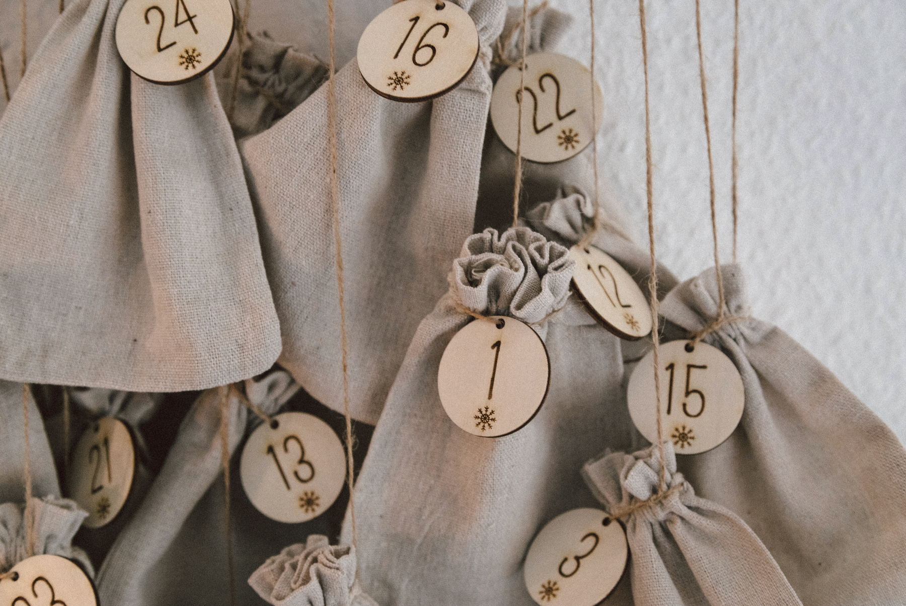 Adventskalender personalisiert - Schneeflocken