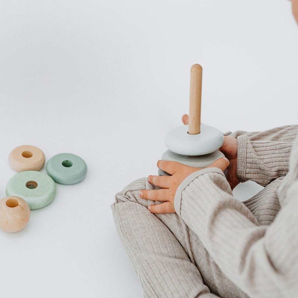 BIECO Stapelturm Holz personalisiert - rosa und blau - wunderwunsch