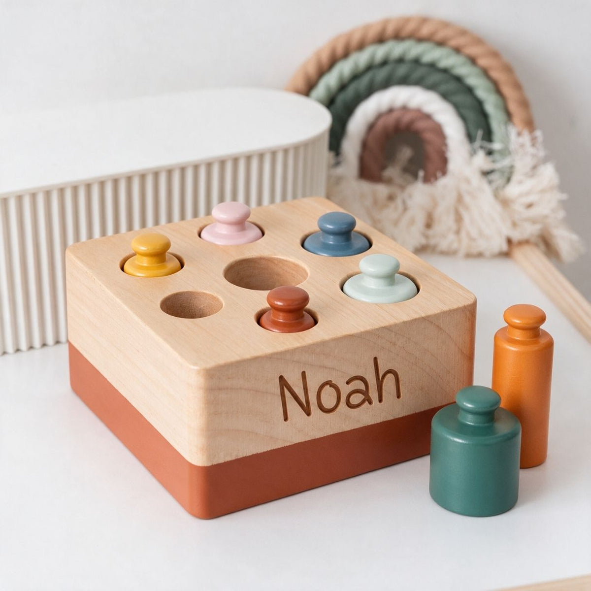 SMALL FOOT Montessori Steckpiel mit Zylindern personalisiert