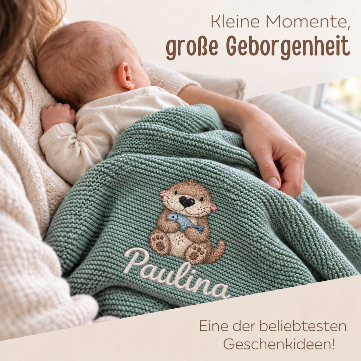 Baby Strickdecke aus 100% Bio-Baumwolle personalisiert - Otter mit Fisch