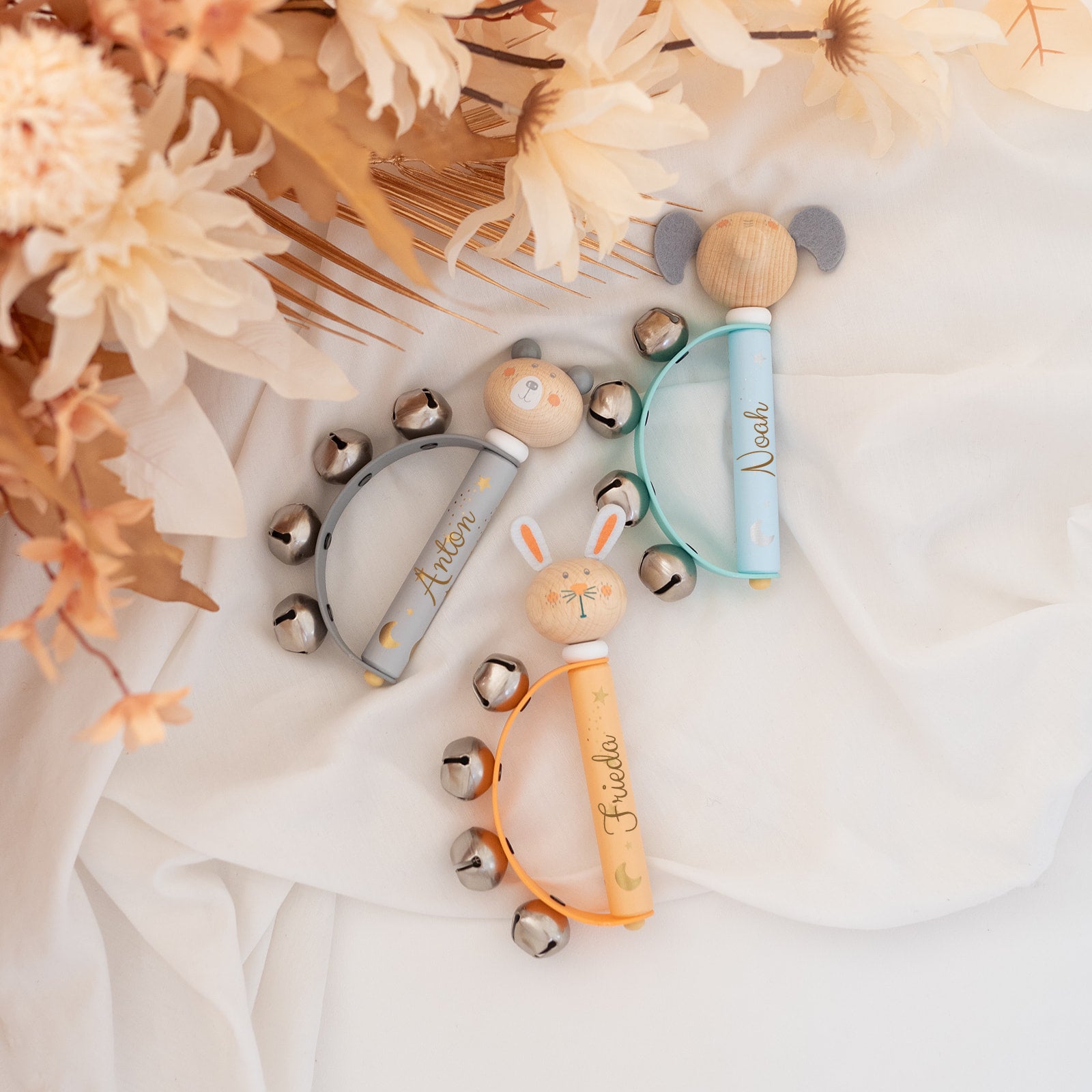 Glöckchen Rassel personalisiert - Bär, Hase, Elefant - Marke Smallfoot