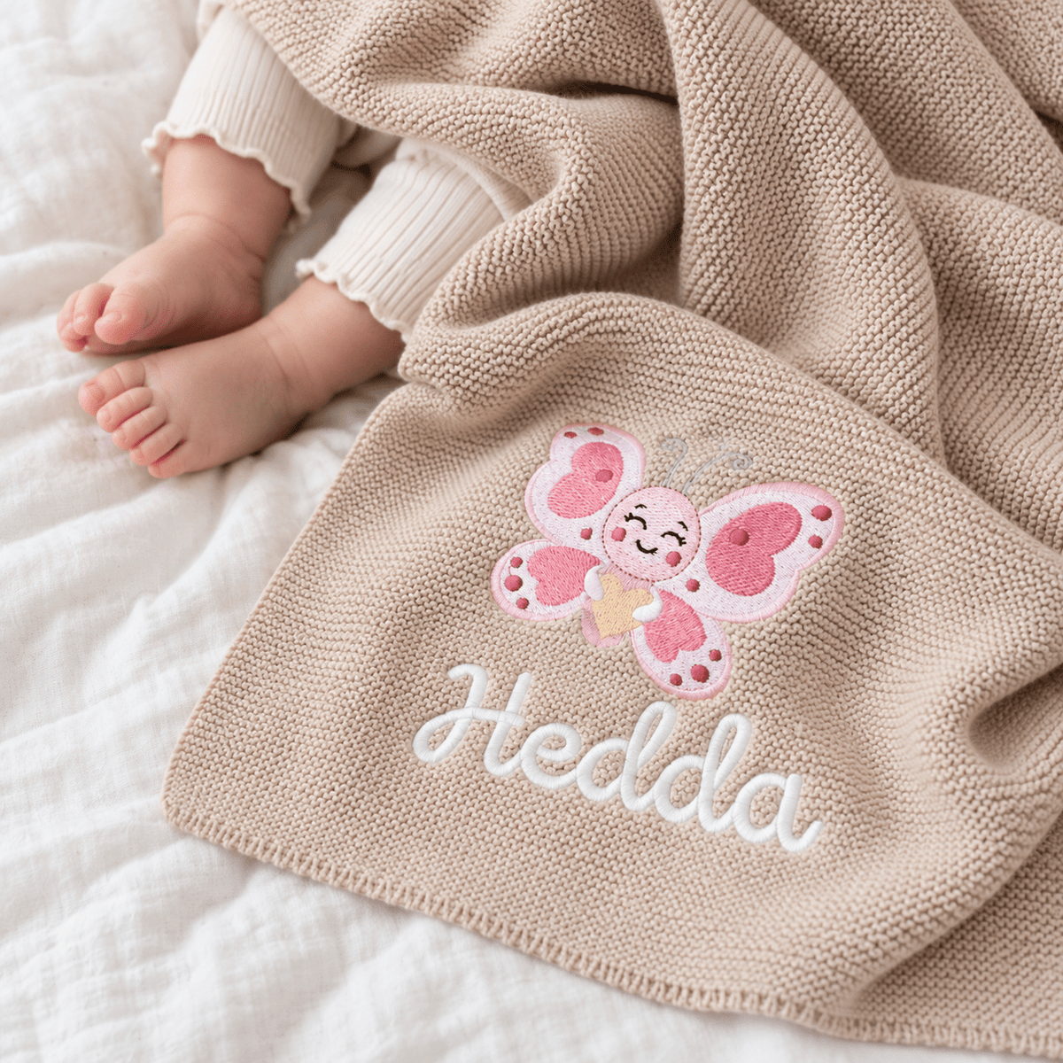 Baby Strickdecke aus 100% Bio-Baumwolle personalisiert - Schmetterling mit Herz - wunderwunsch