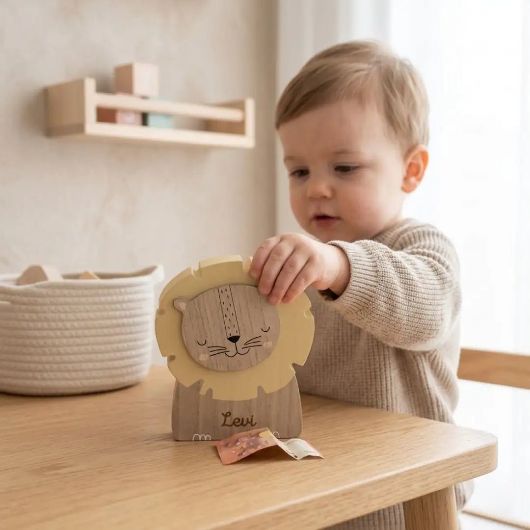 BAMBINO Spardose Holz Löwe personalisierbar - wunderwunsch
