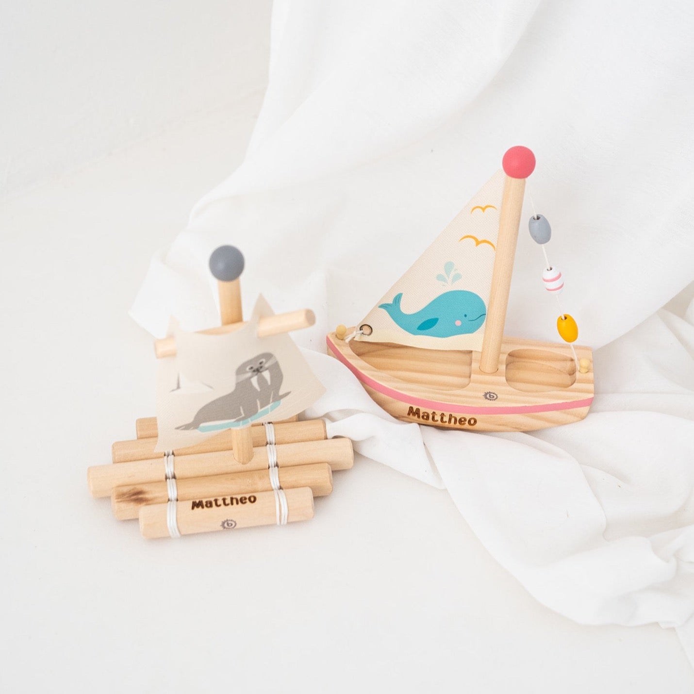 BIECO Segelschiff Holz personalisiert - Wal oder Robbe - wunderwunsch