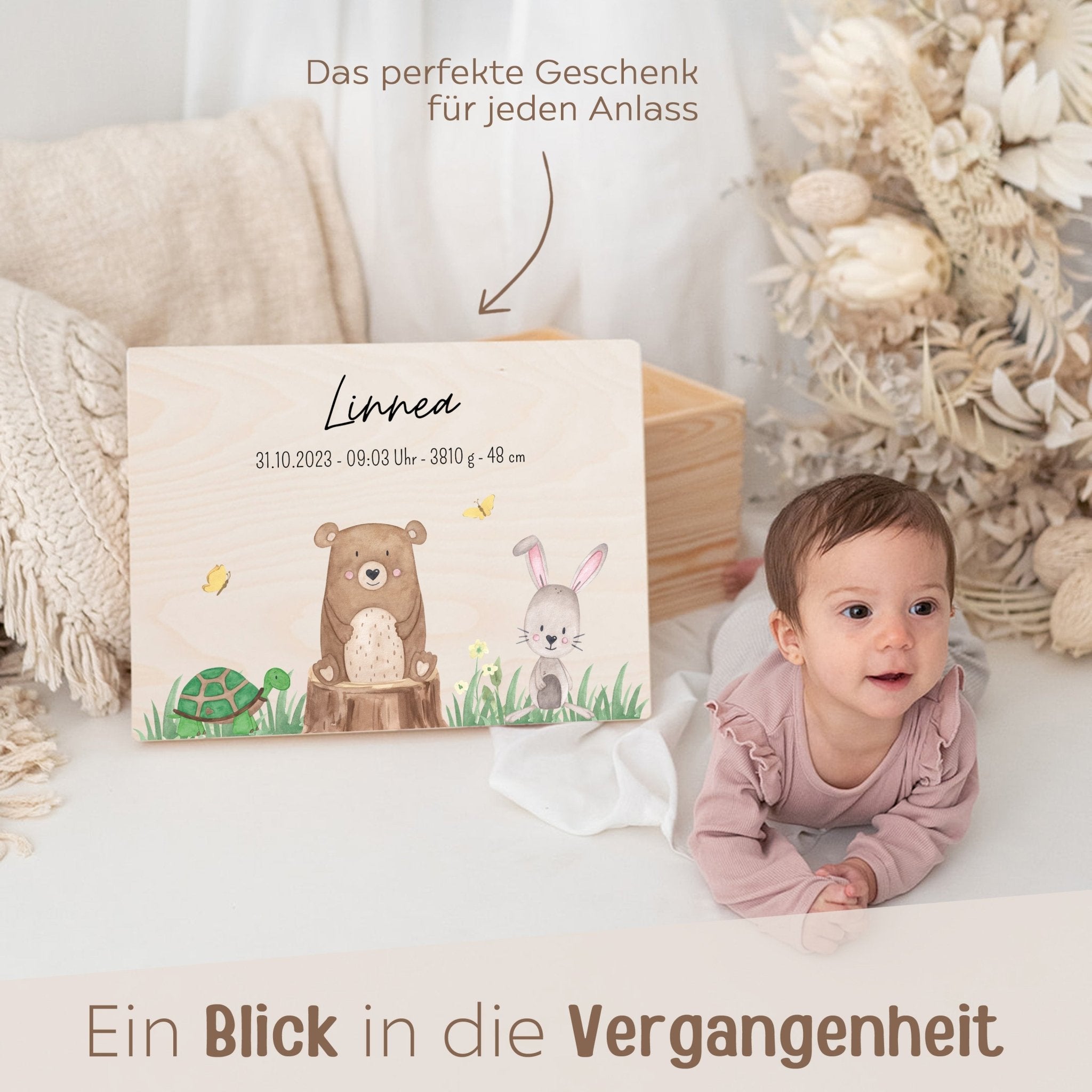 Erinnerungsbox Holz mit Wunschdaten – Bär auf Baumstamm Aquarell - wunderwunsch